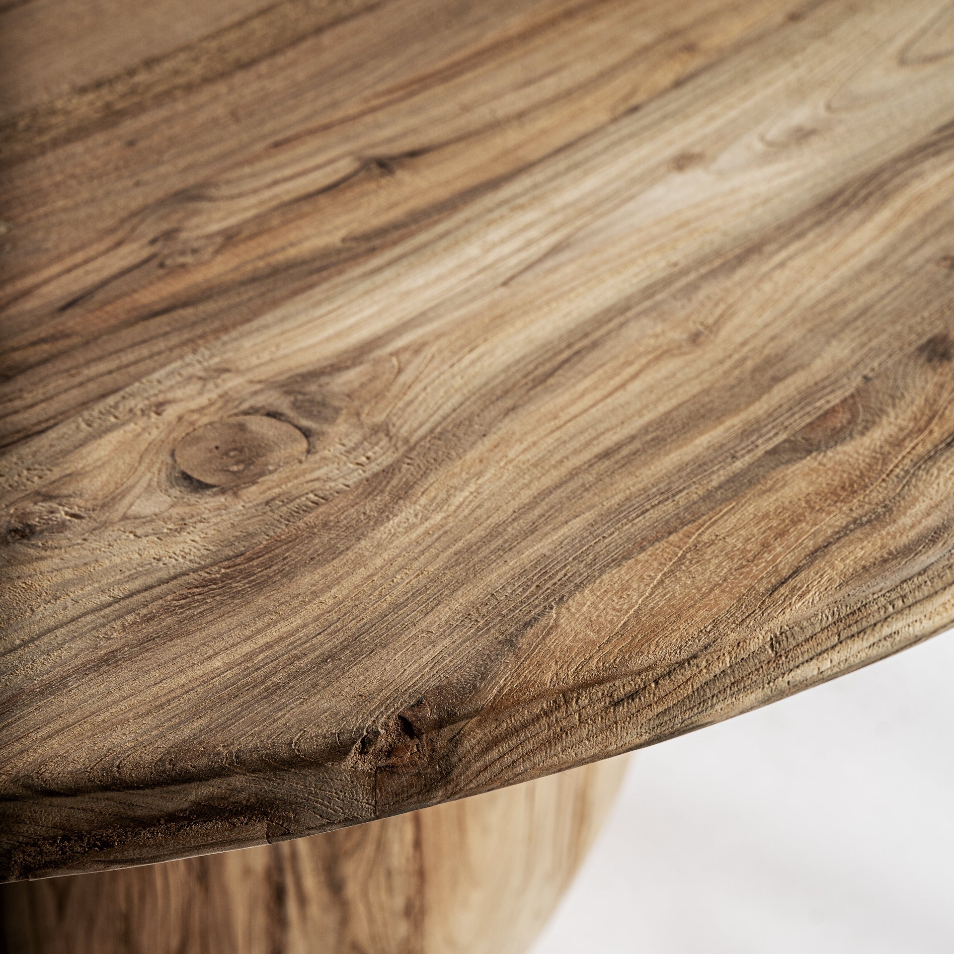 Round Table ERLOY Recycled Teak Wood