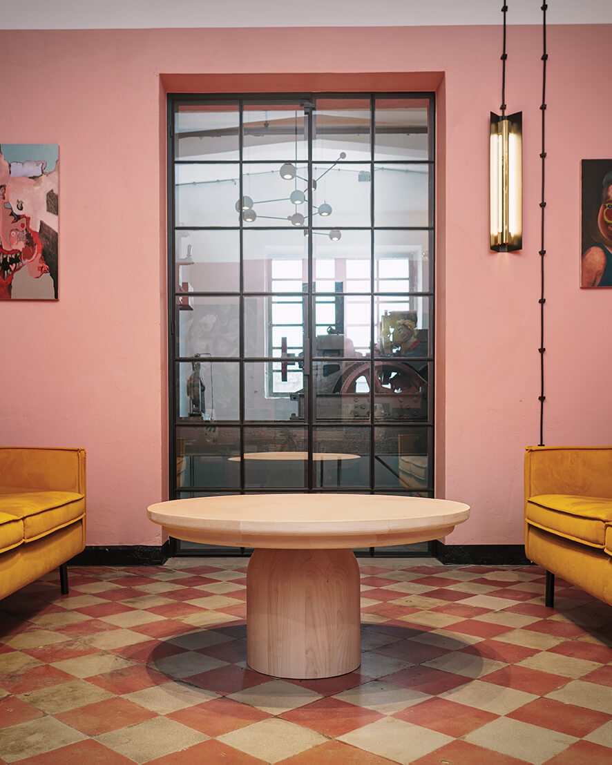 MS 108 oak coffee table