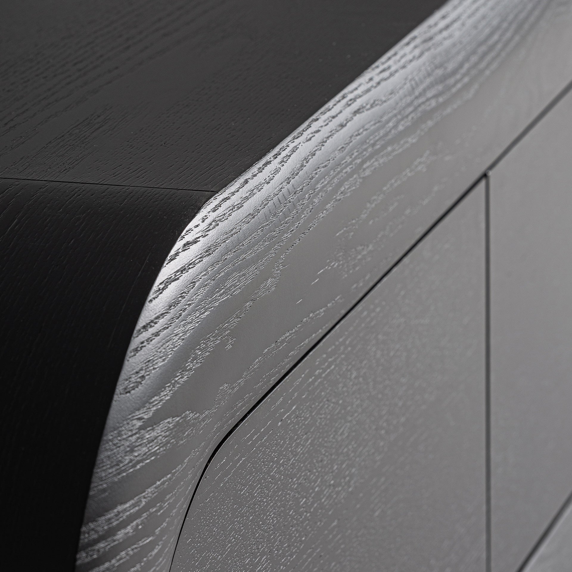 RTV skrinka CHAMONIX čierne dubové drevo [Amelia]