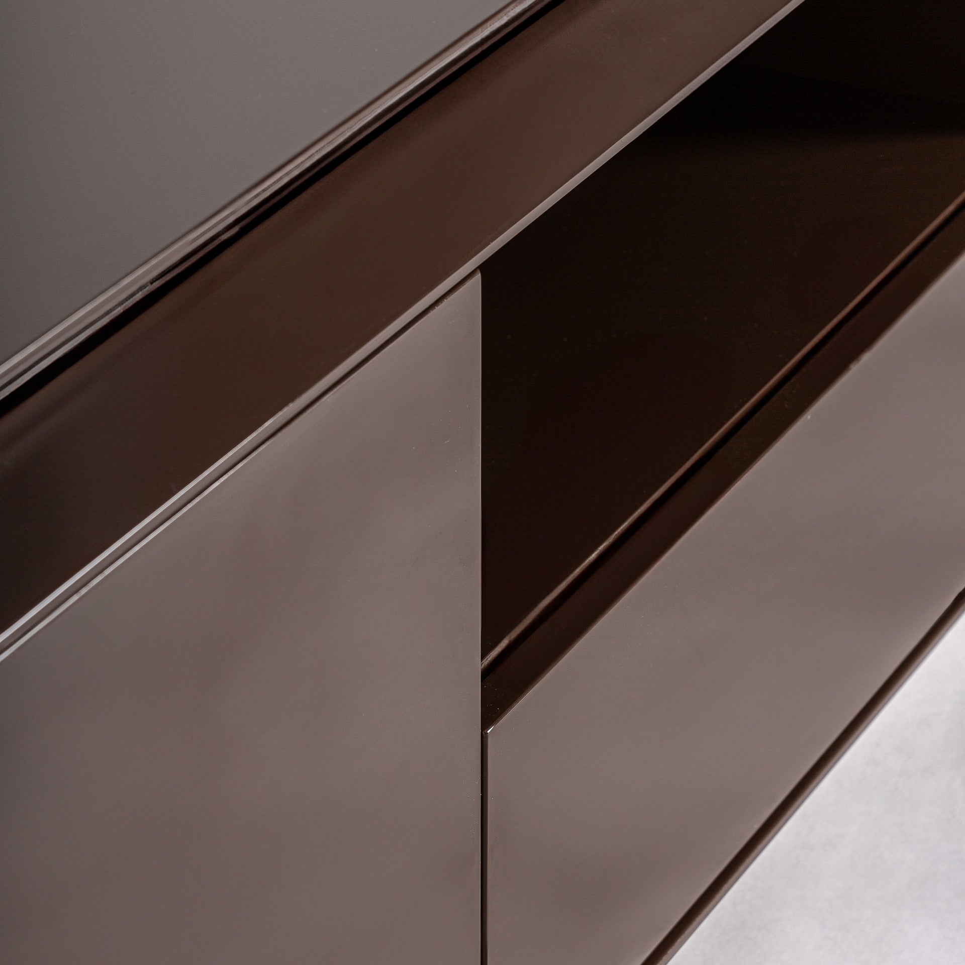 Televízna skrinka TRUBIA hnedá