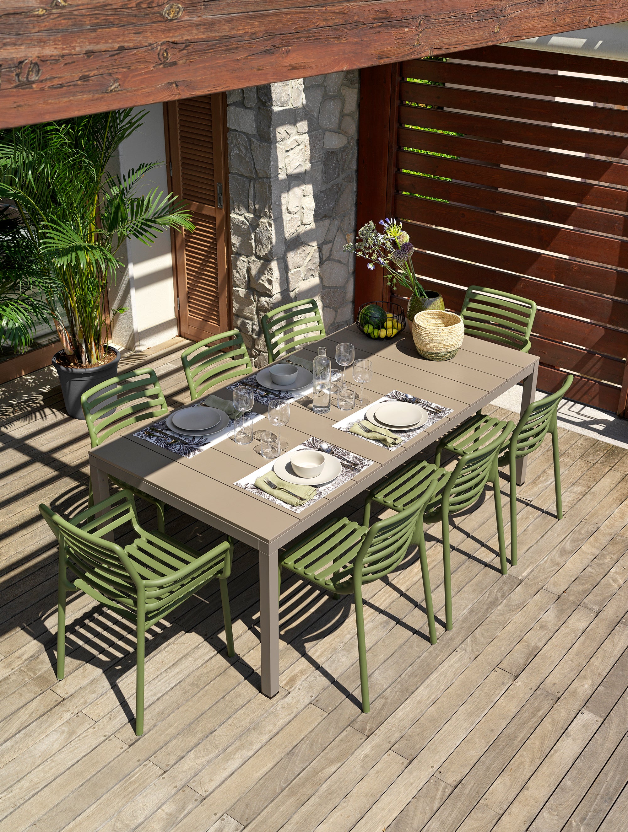 RIO taupe extendable outdoor table