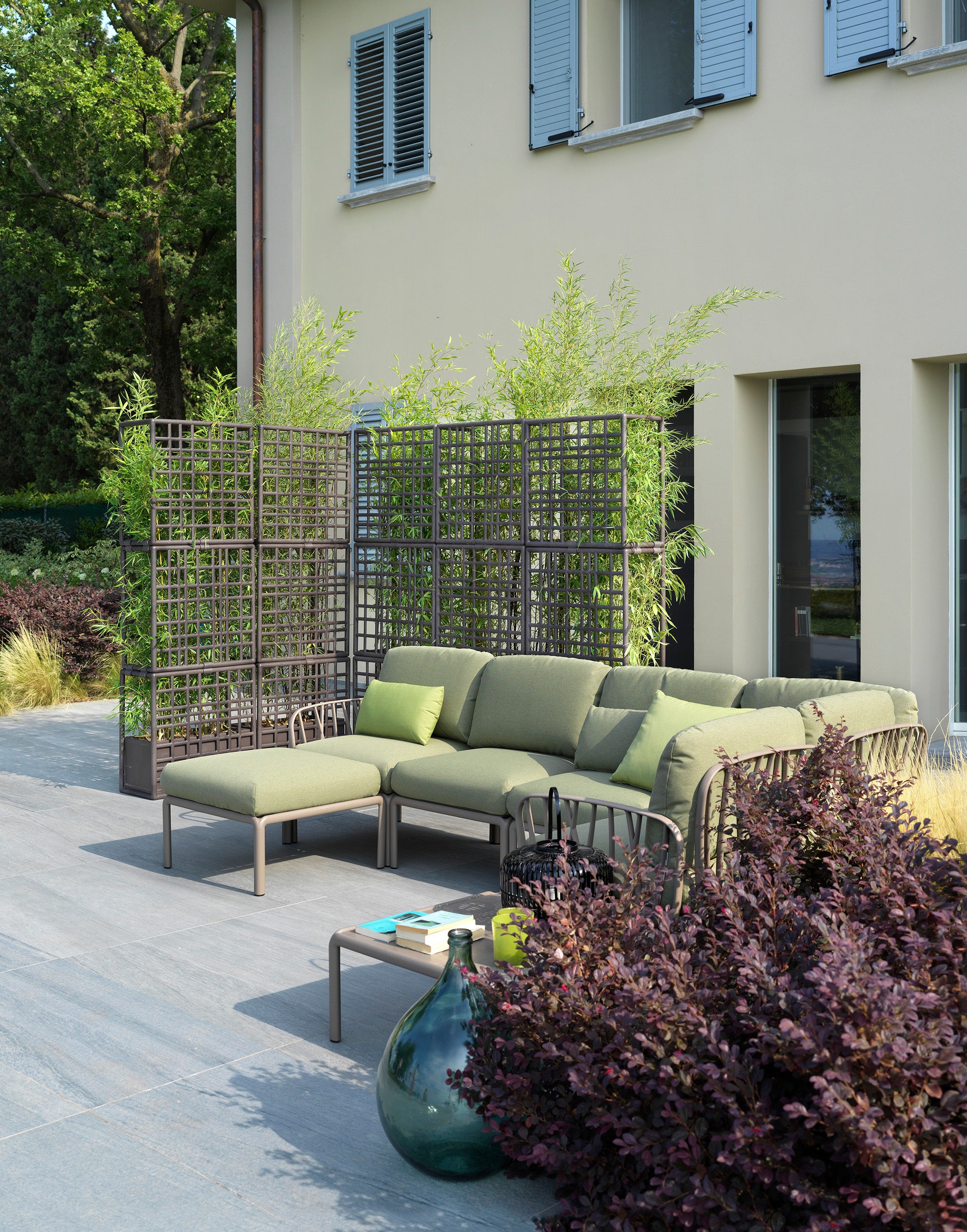 Modular Outdoor Corner Sofa KOMODO 5 Beige Sunbrella® with Green Agave Base