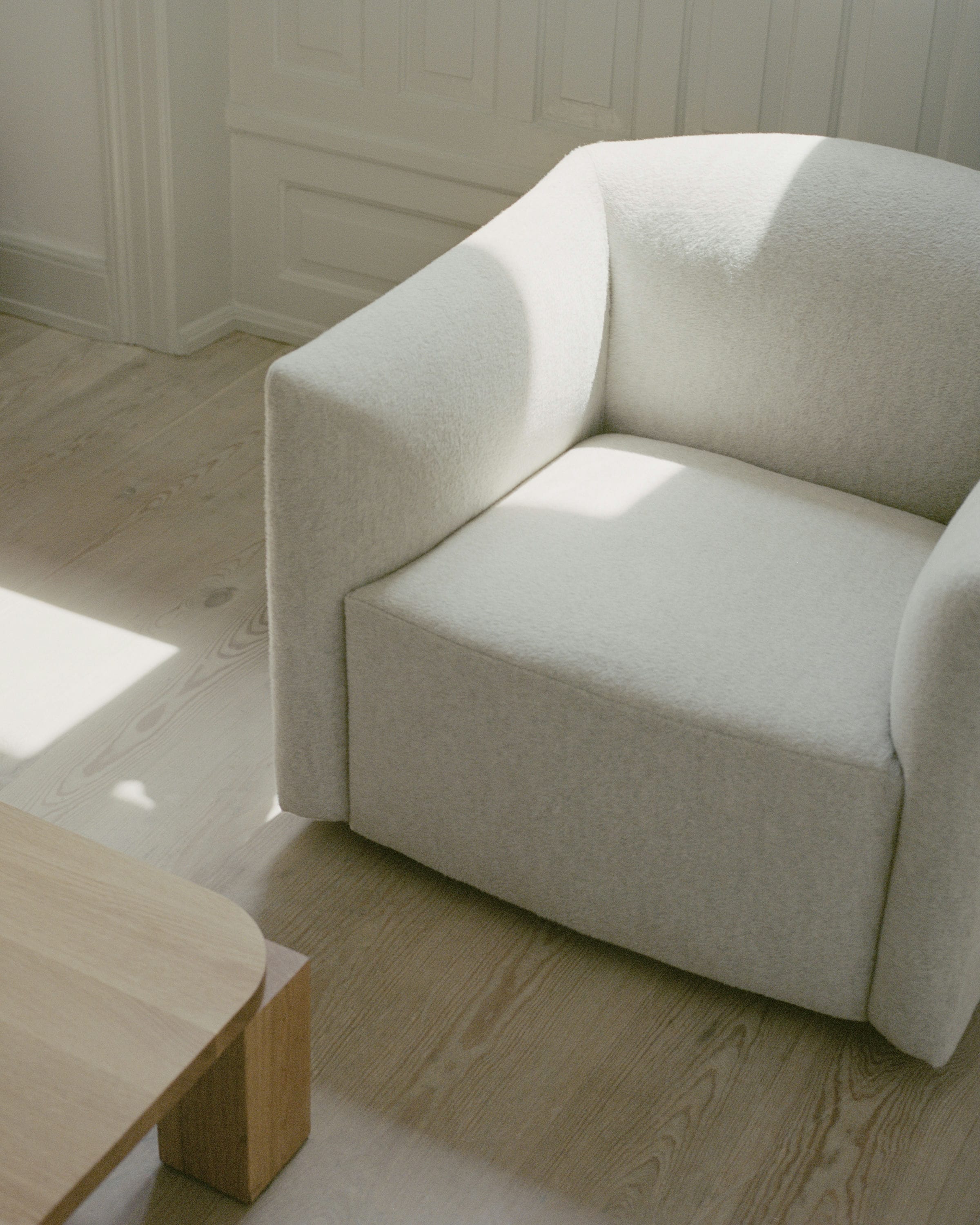 Kávový stolík ATLAS z dubu