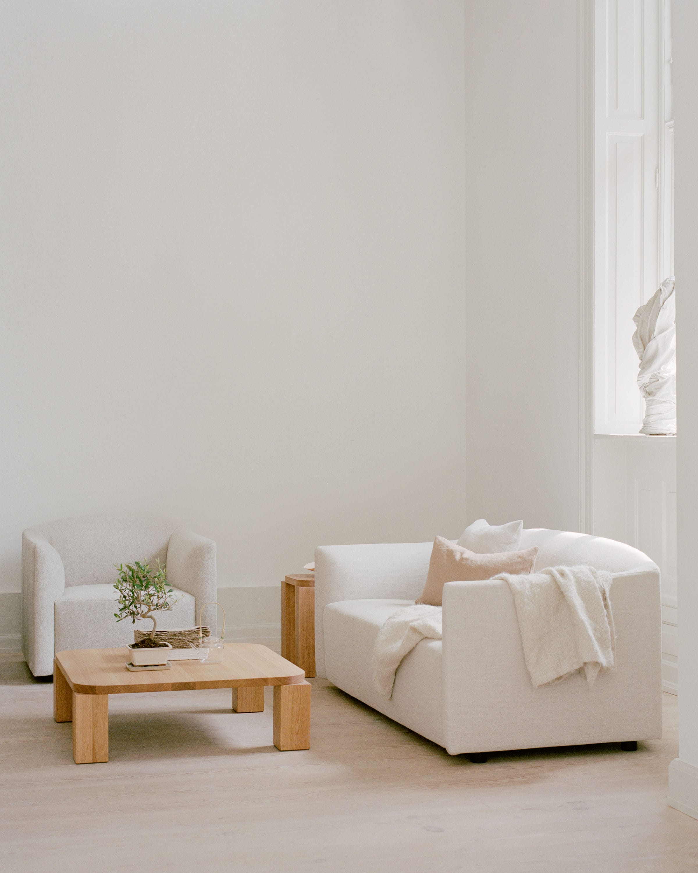 Shore armchair upholstered