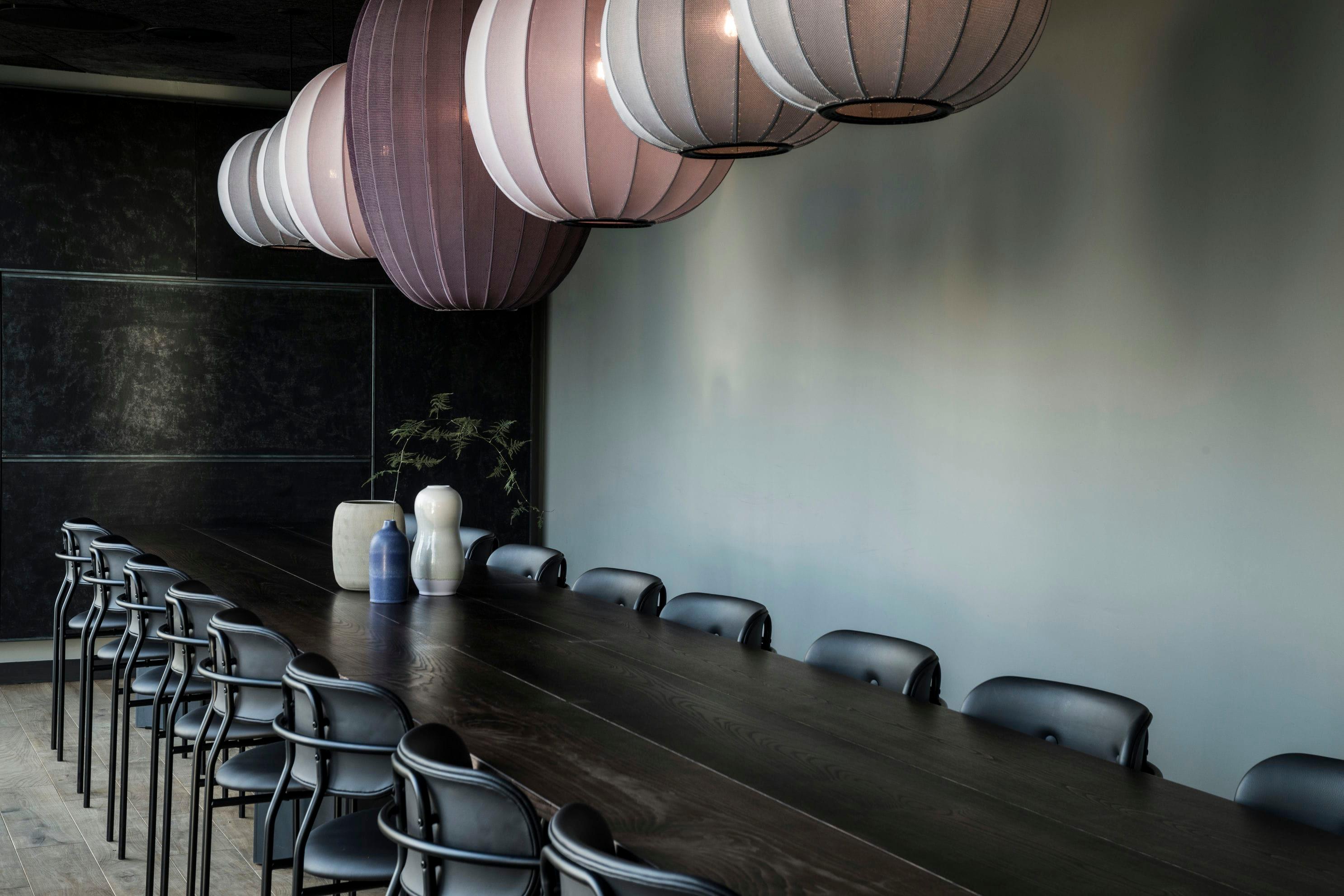 Závesná lampa KNIT-WIT ROUND burgundská