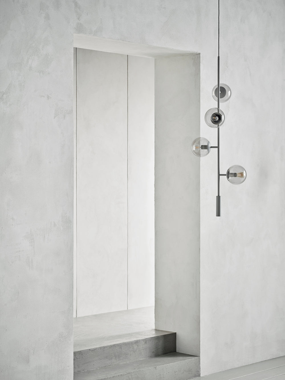 Závesná lampa ORB LOUNGE antická mosadz