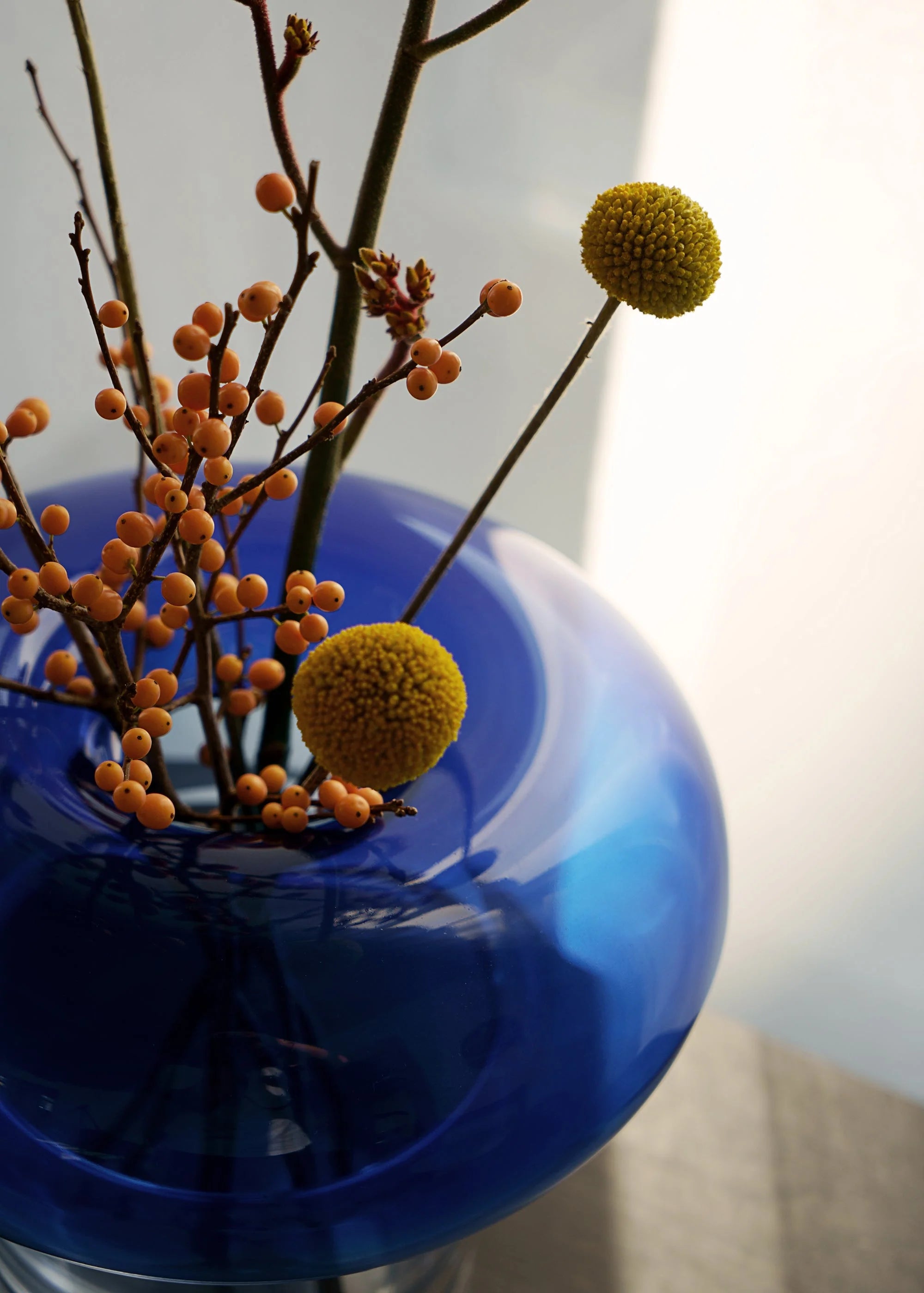 ORIO vase blue blown glass