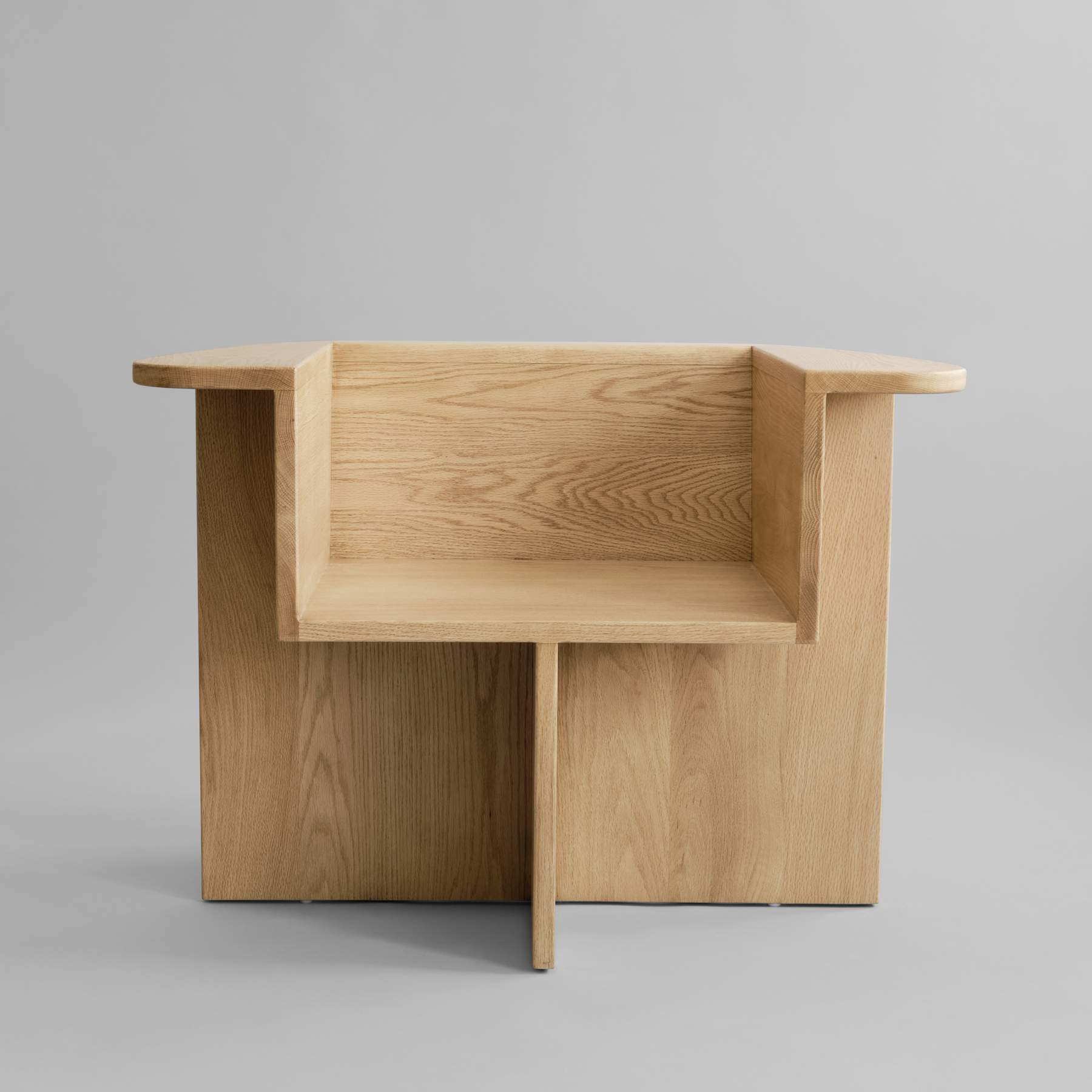 Fotel BRUTUS z dubového dreva