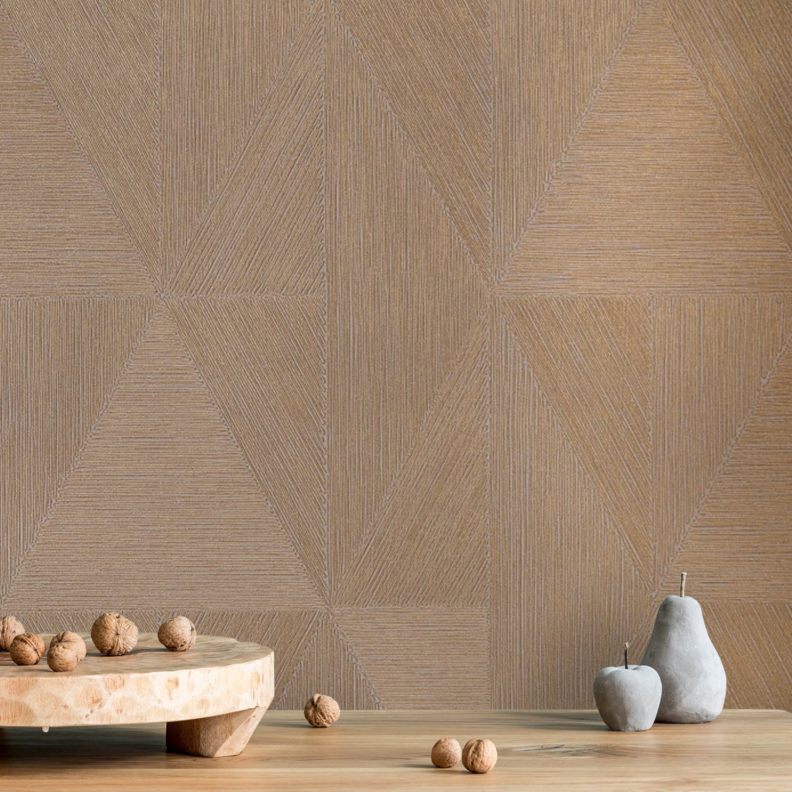 Metallic wallpaper with geometric pattern PARANGON - MORDORE brown