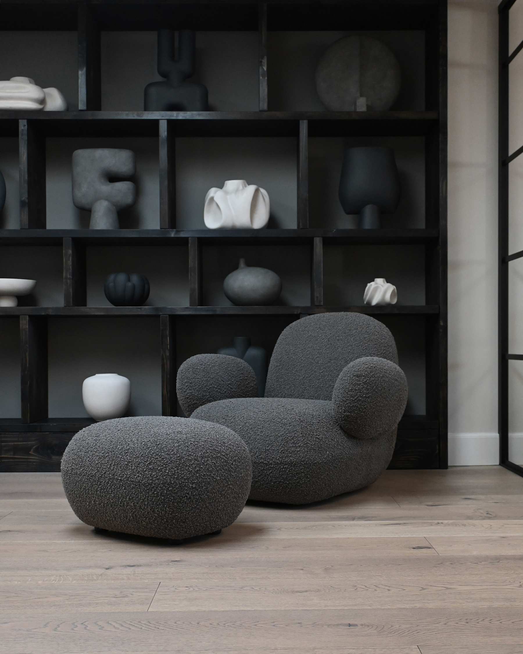 Fotel TOE FLAT šedo-hnedý bouclé