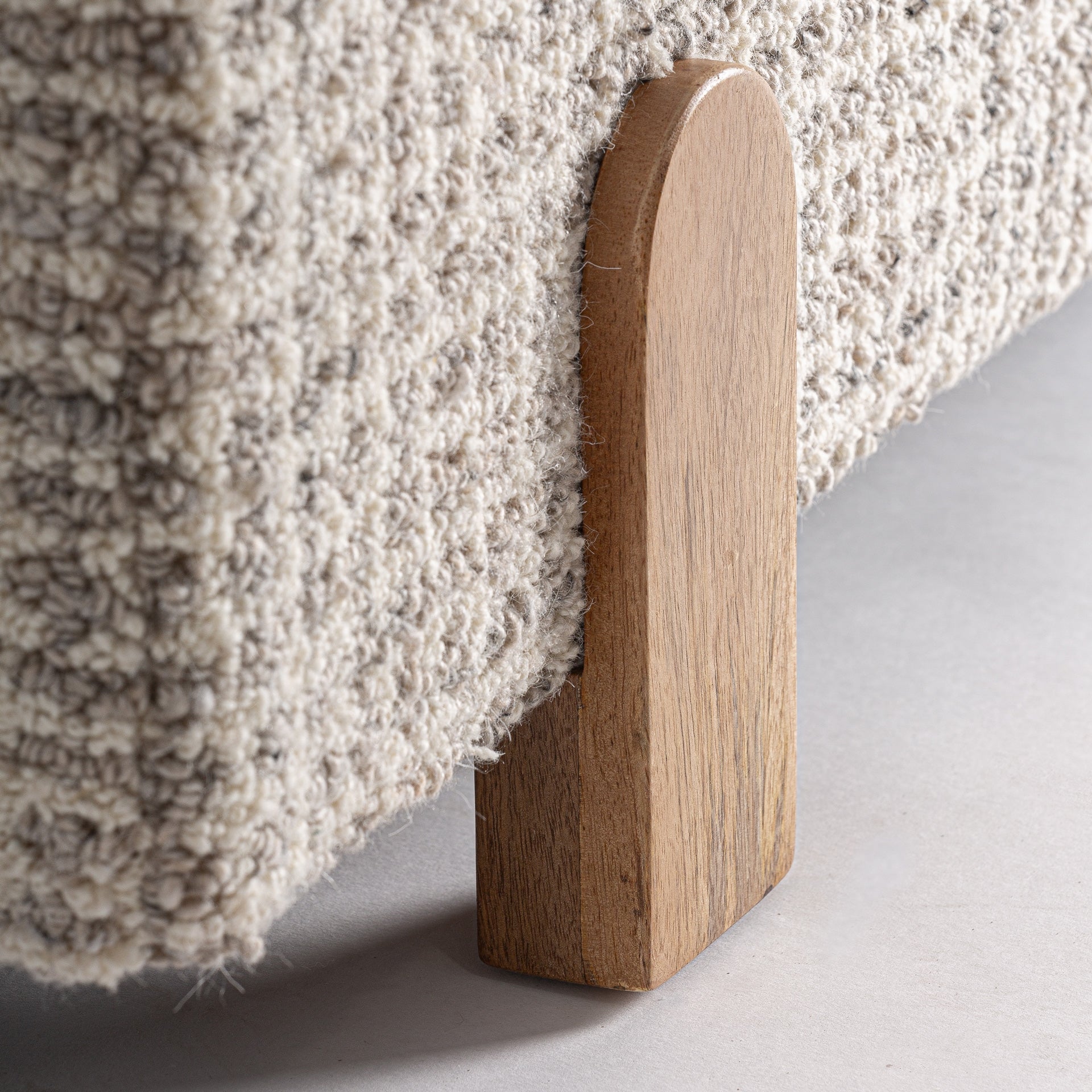 Beccle Bench Beige Lambskin