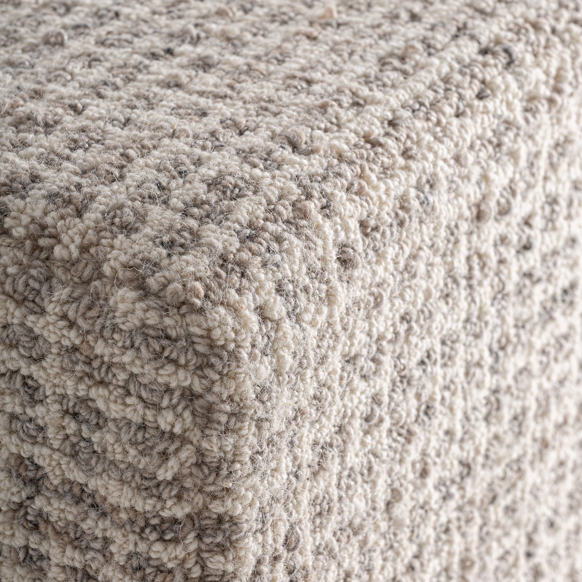 Beccle Bench Beige Lambskin