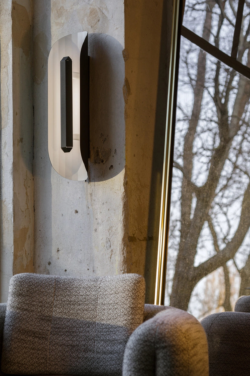 Nástenné svietidlo APOLIN čierne s bielou