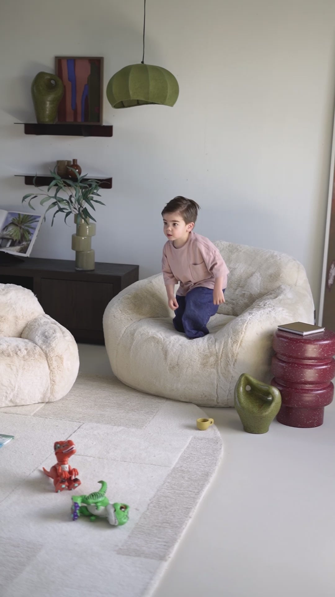 LITTLE HUG children's armchair cream