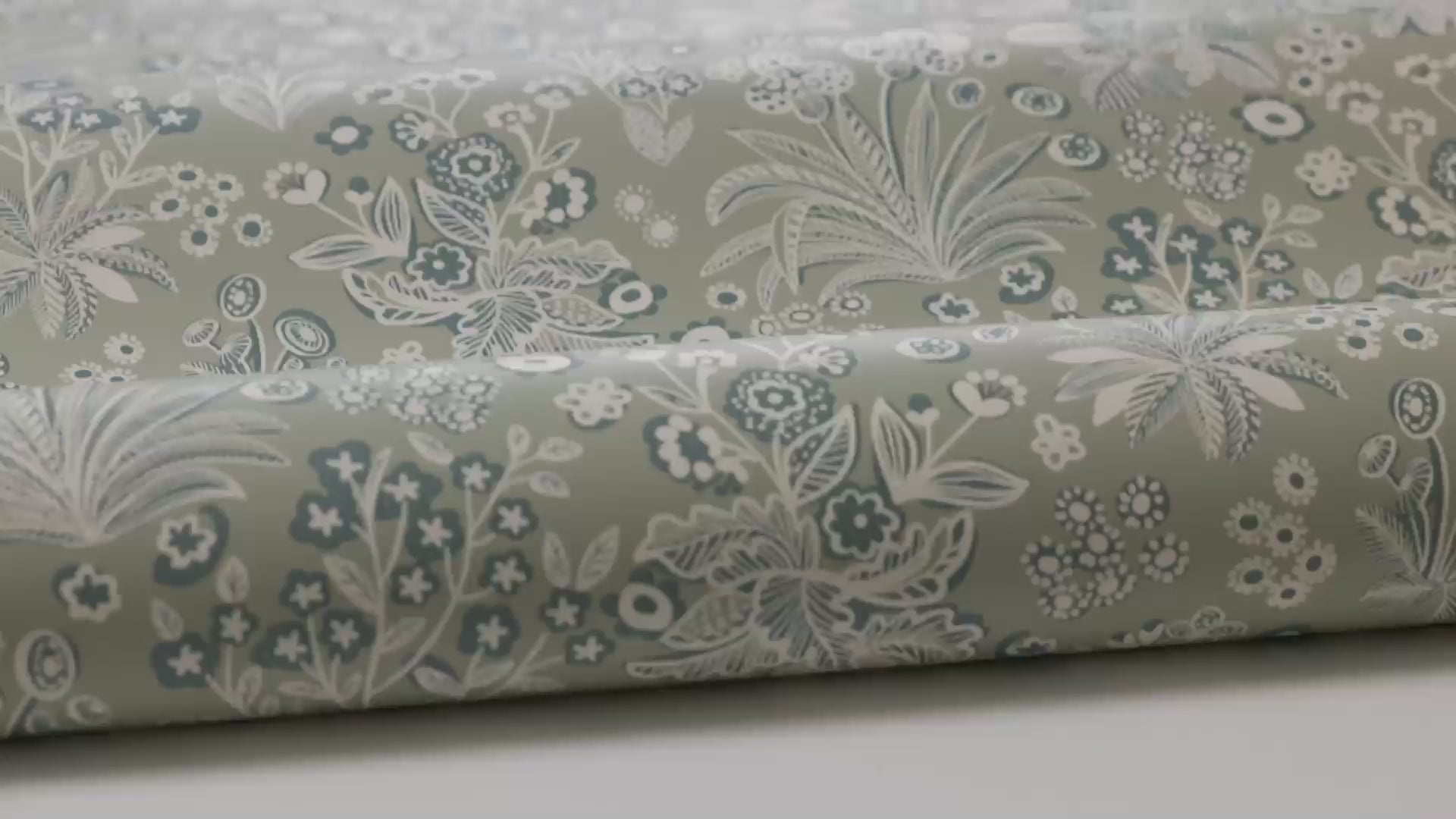 Tapeta s rastlinným motívom kvetov TUVA khaki s krémovou farbou