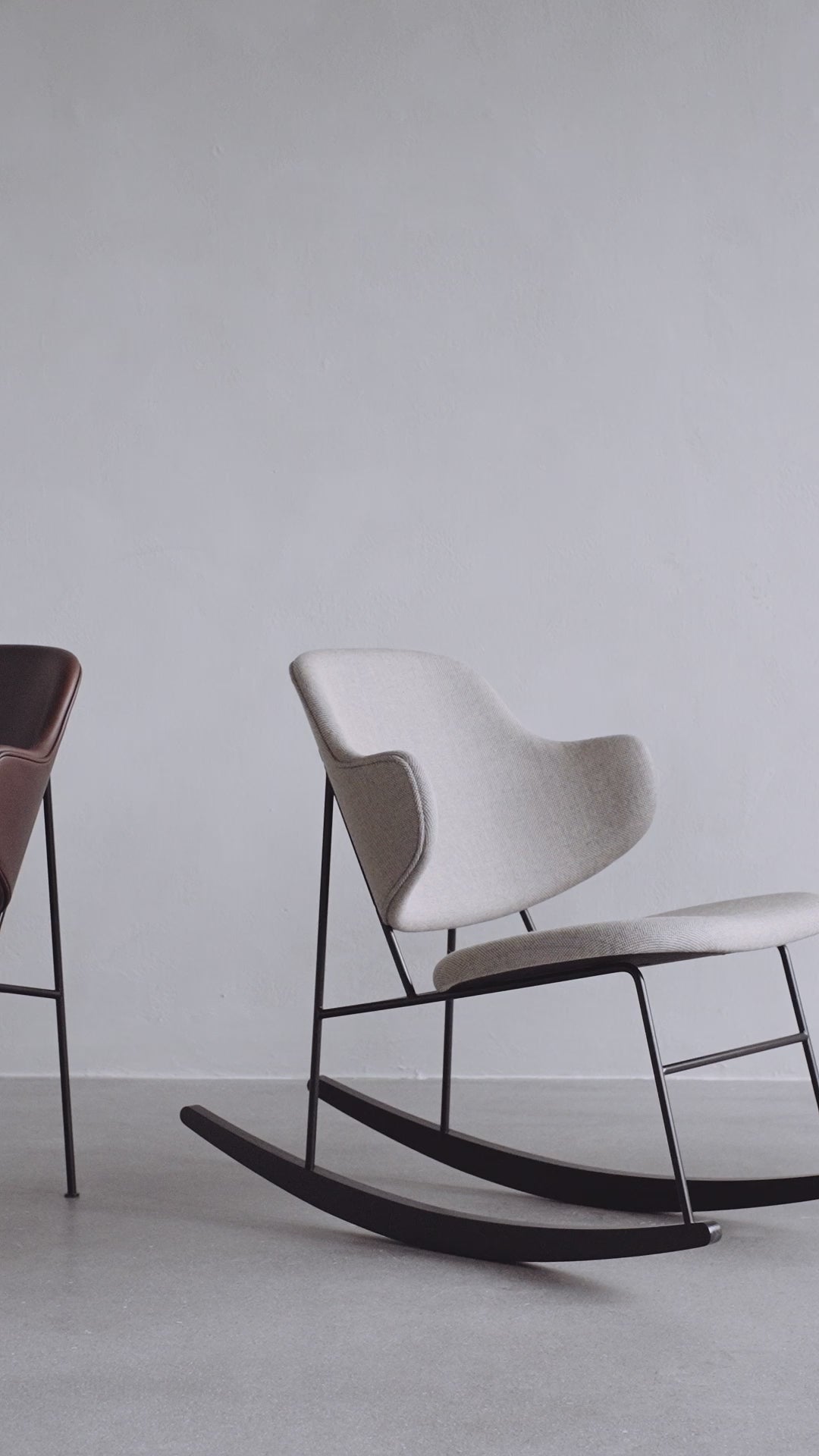 PENGUIN beige rocking chair