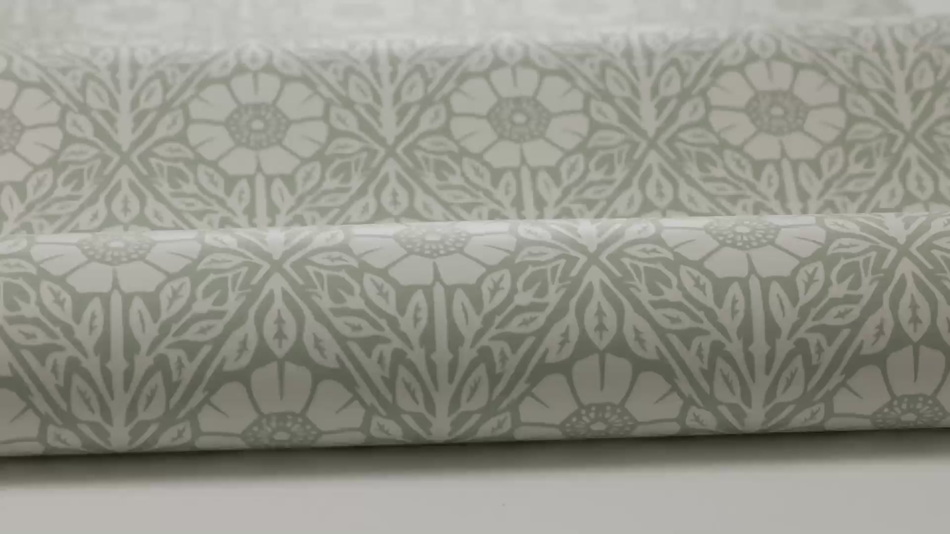 Tapeta s rastlinným motívom v kvetoch NYPONROS zelená s bielou