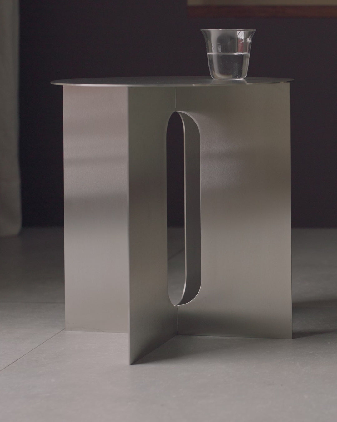 ANDROGYNE black side table