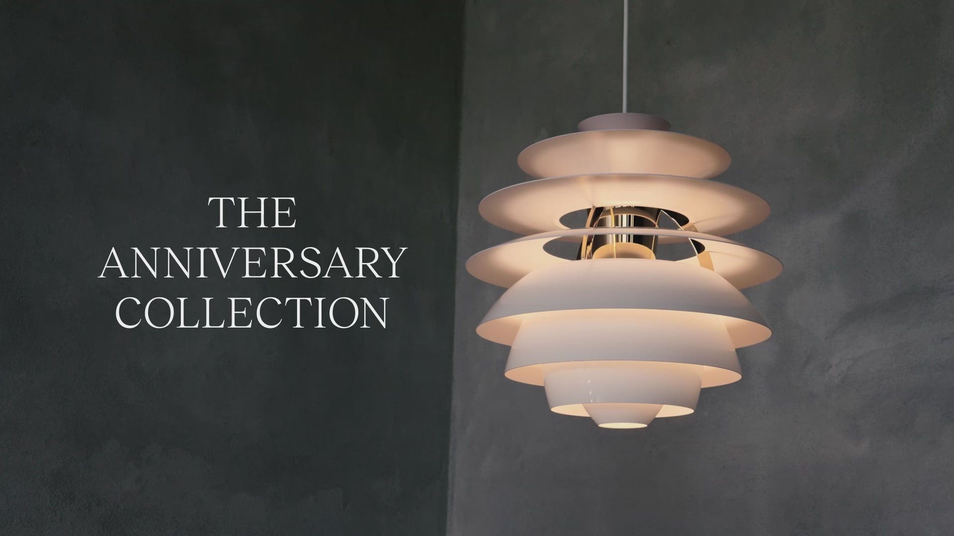 Závesná lampa PH SNOWBALL krémová s mosadzným povrchom