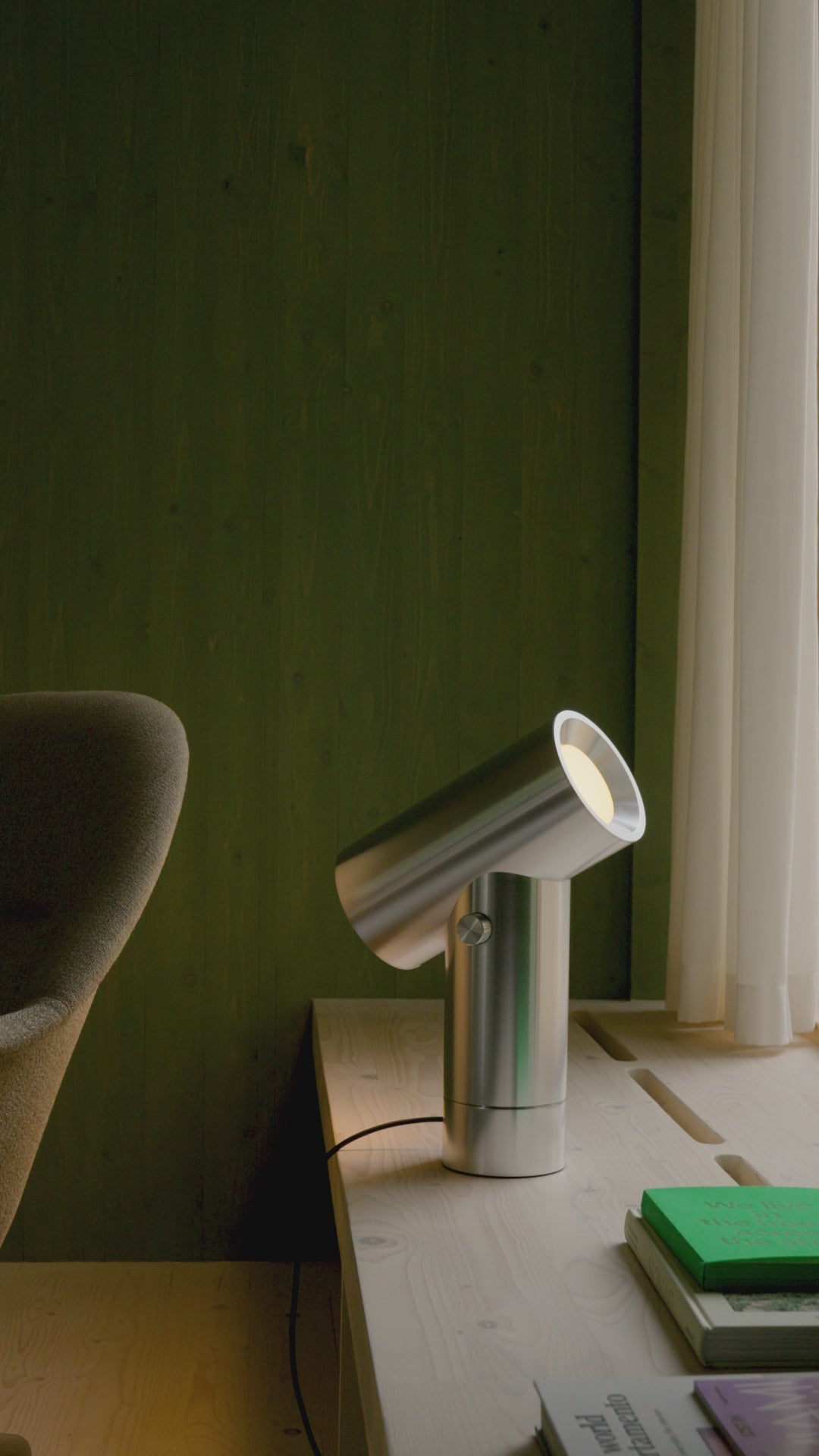 Table lamp BEAM polished aluminum