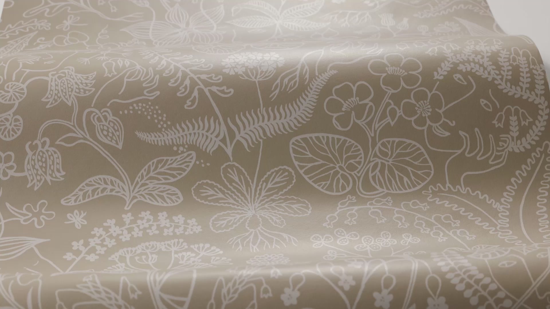 Wallpaper with a floral pattern of flowers and leaves GRAZIA brown