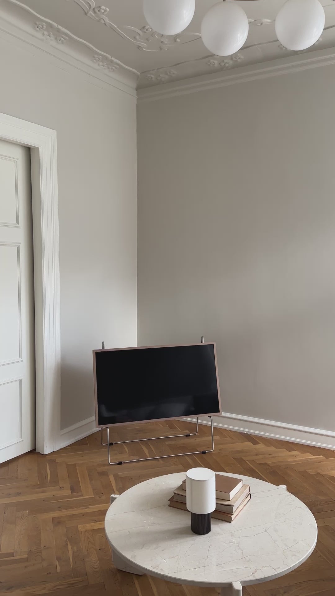 Stojak RTV CARRY srebrny