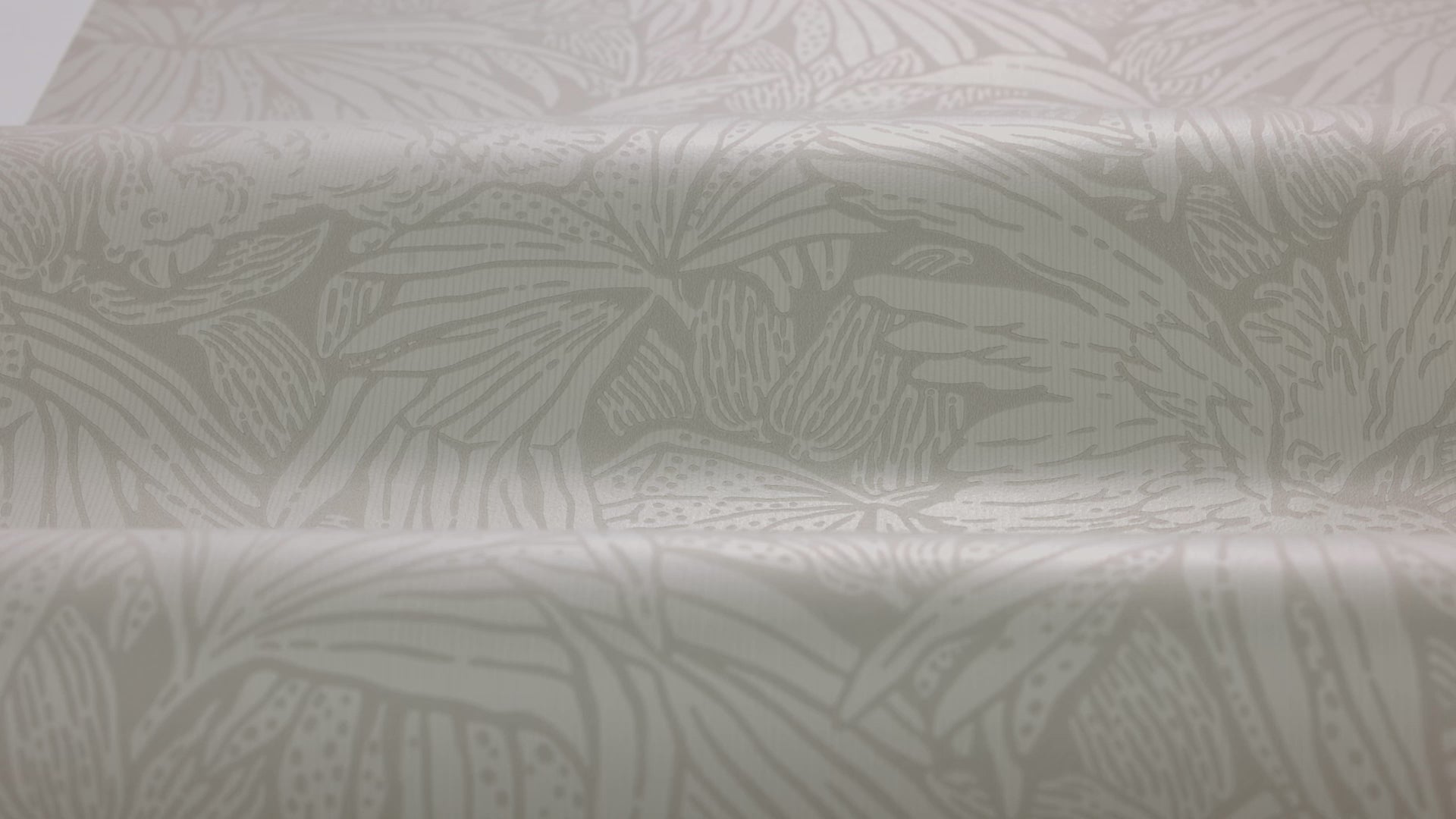 Tapeta s motívom zvierat HIDDEN PARROT béžová so šedou