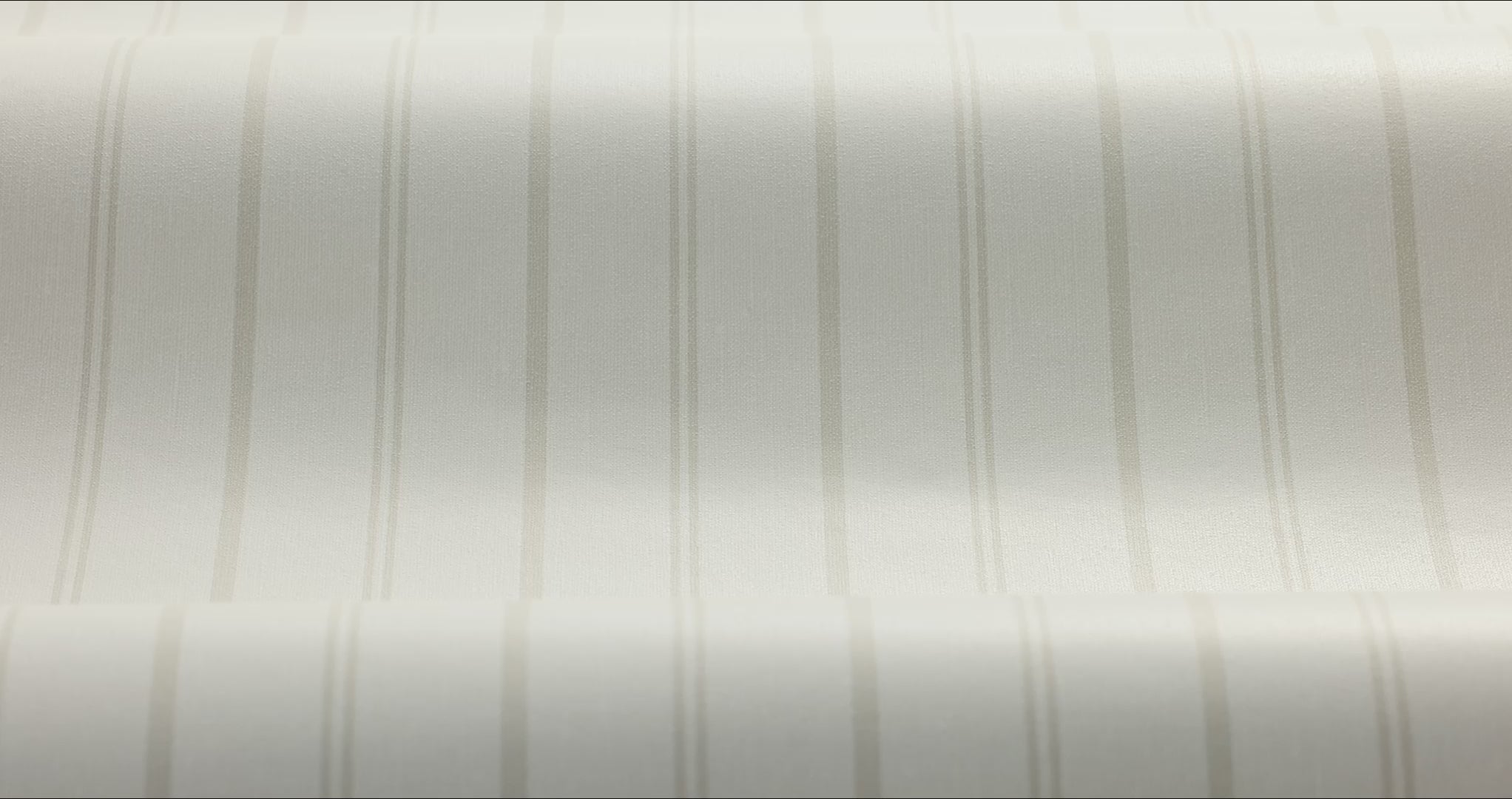 Tapeta s pruhmi WOODLAND STRIPE biela so šedou