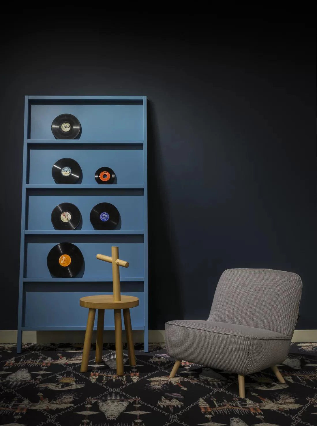 OBLIQUE bookcase black Moooi Eye on Design