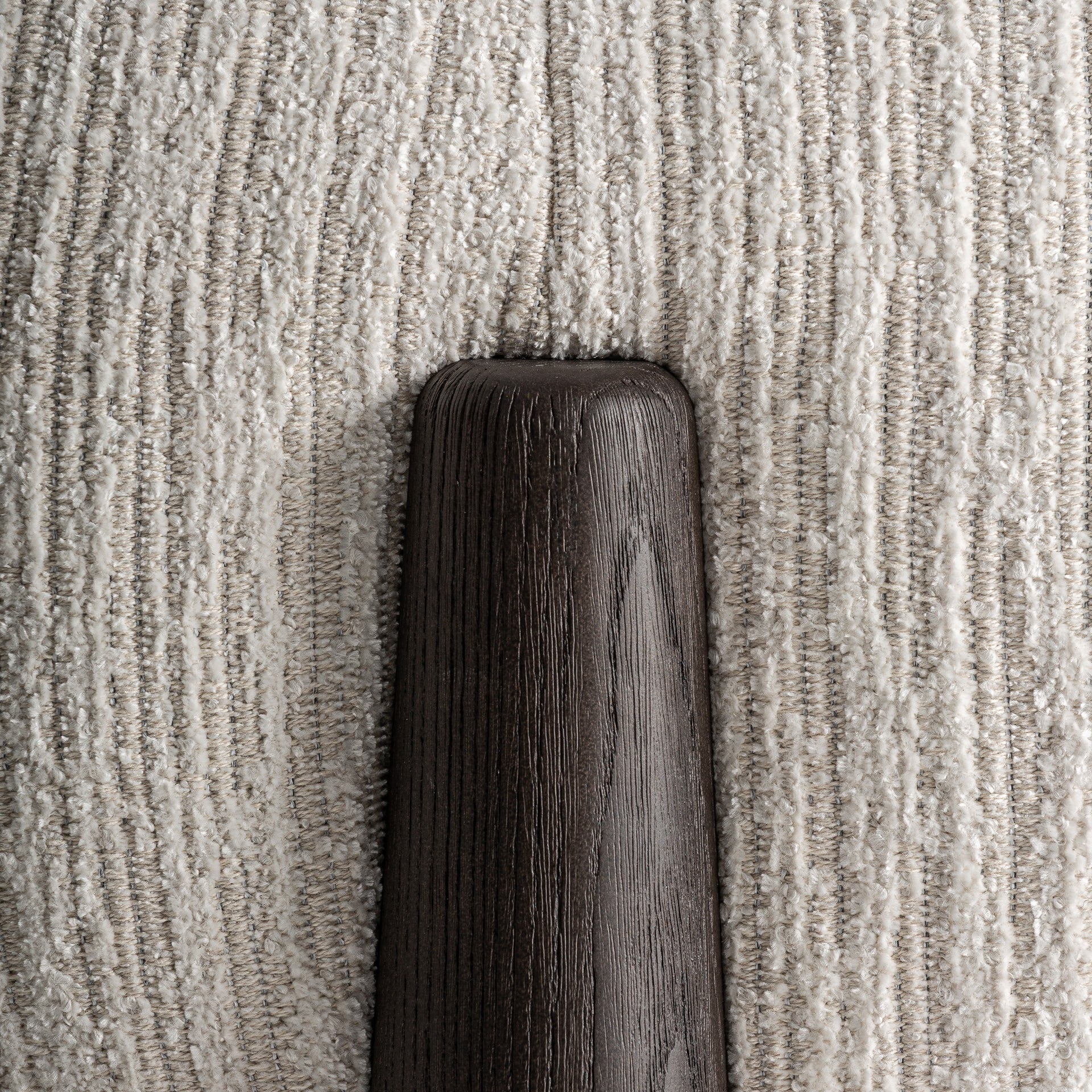 DAVOS Bench White Chenille with Dark Pine Base