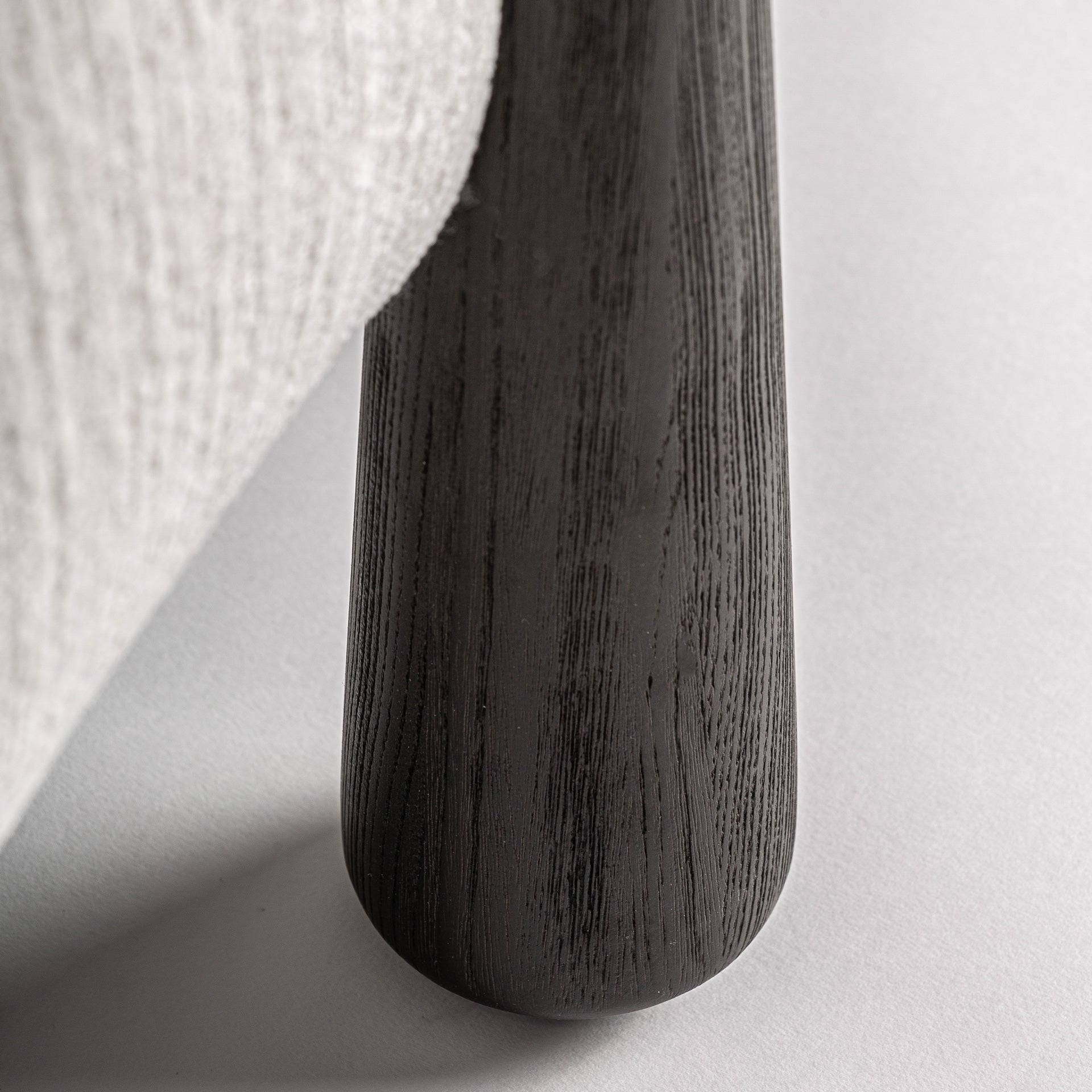 DAVOS Bench White Chenille with Dark Pine Base