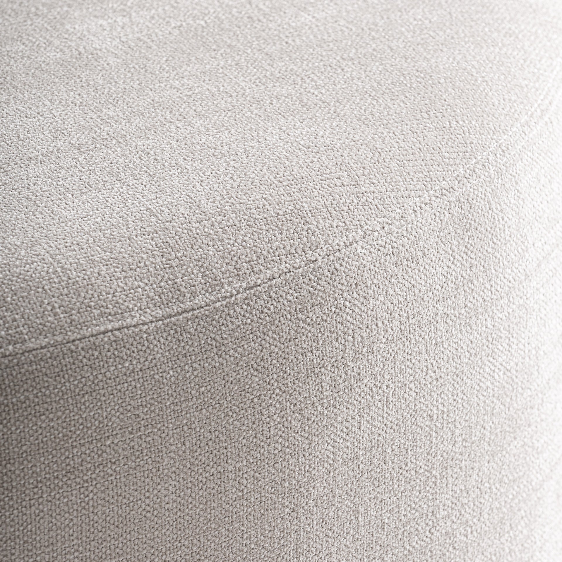 Puf DILBEEK zlomená biela s drevenou základňou