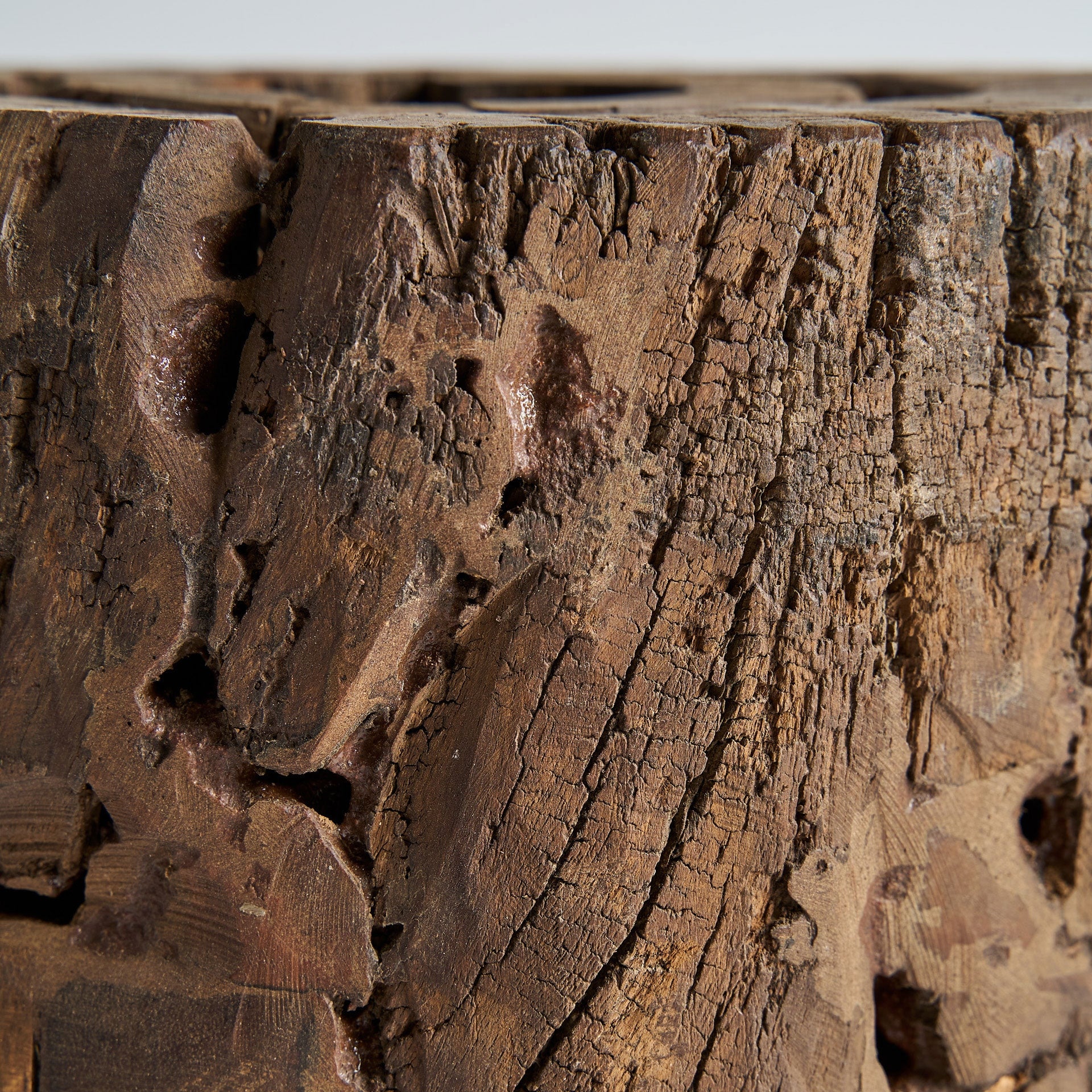 KRAJ Side Table, Distressed Mango Wood