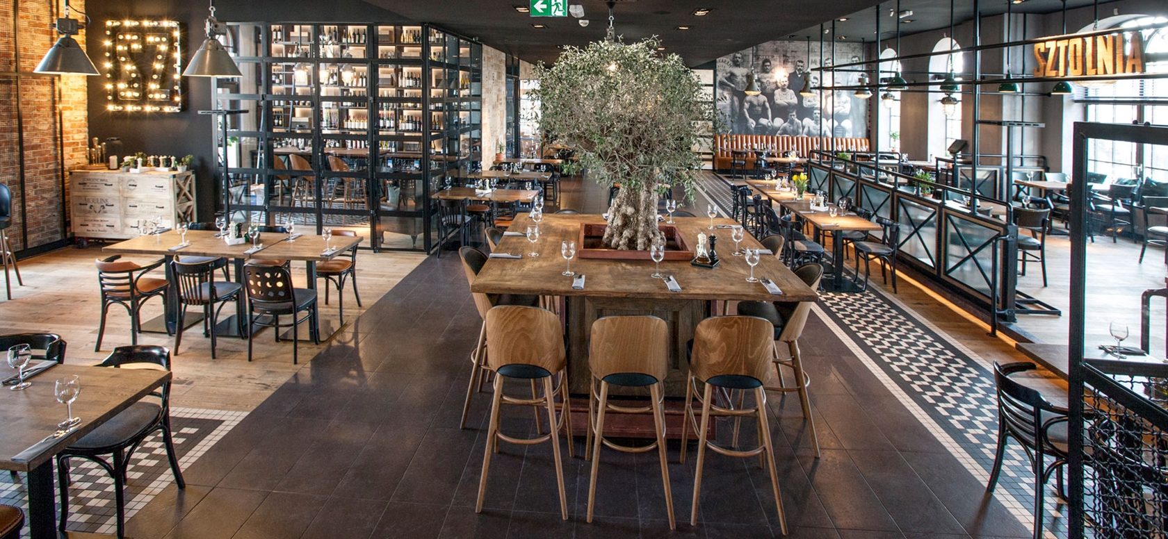 Hoker AMADA BST-1413 tapicerowany