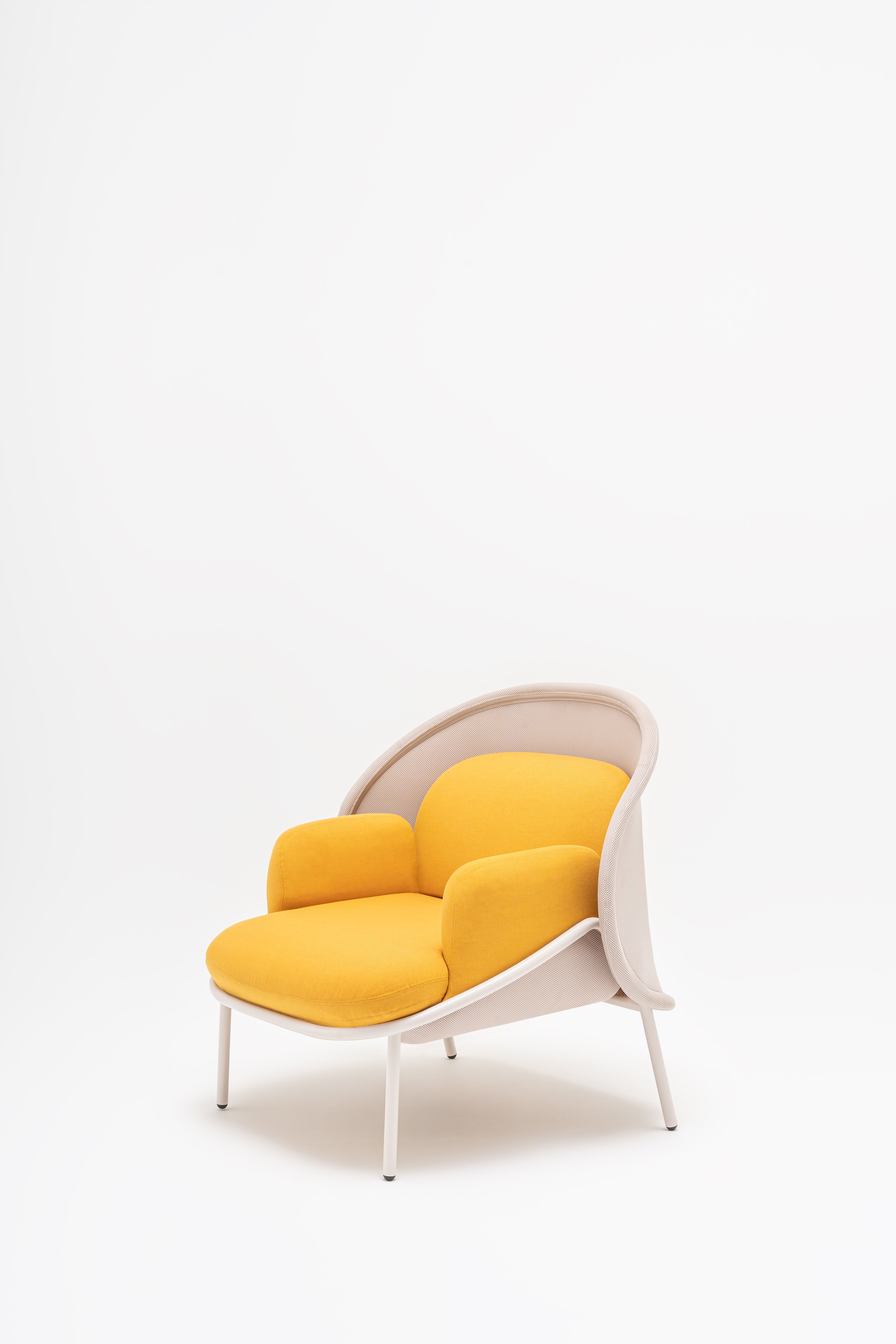 Armchair with low backrest beige mesh