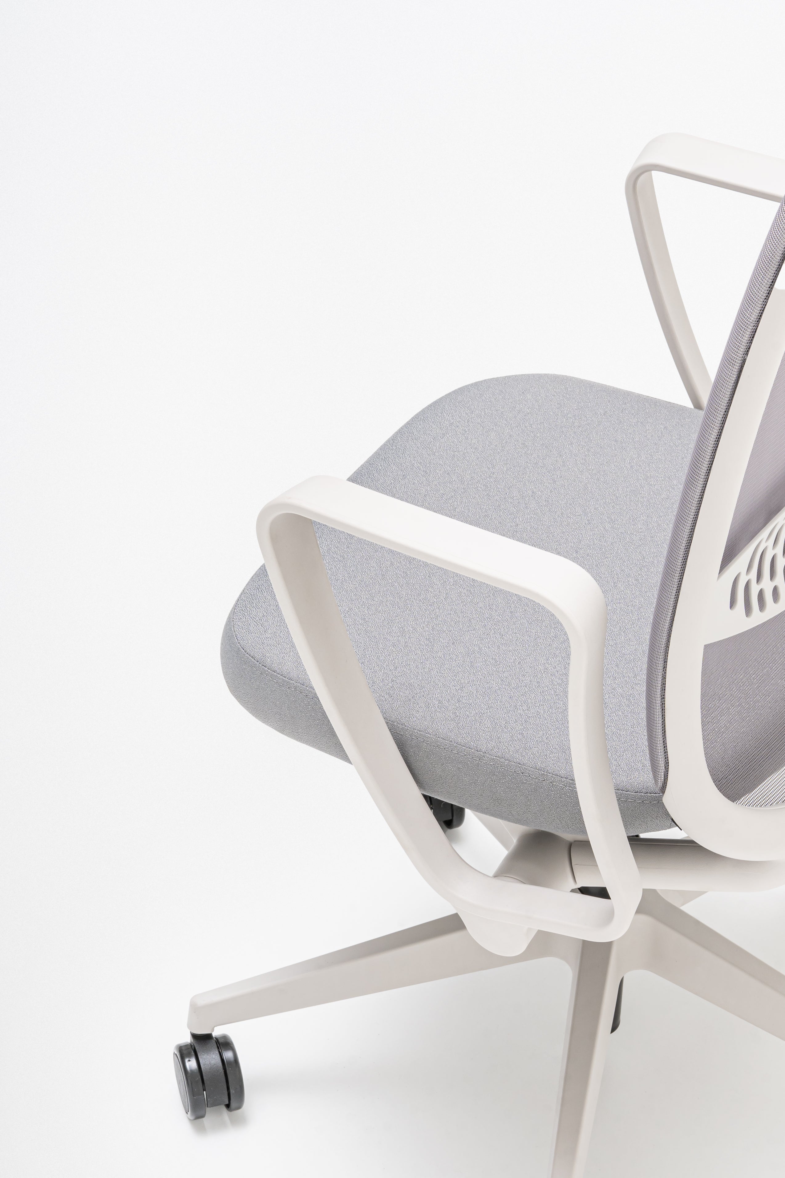 Kancelárske kreslo ASTRO svetlosivý podstavec