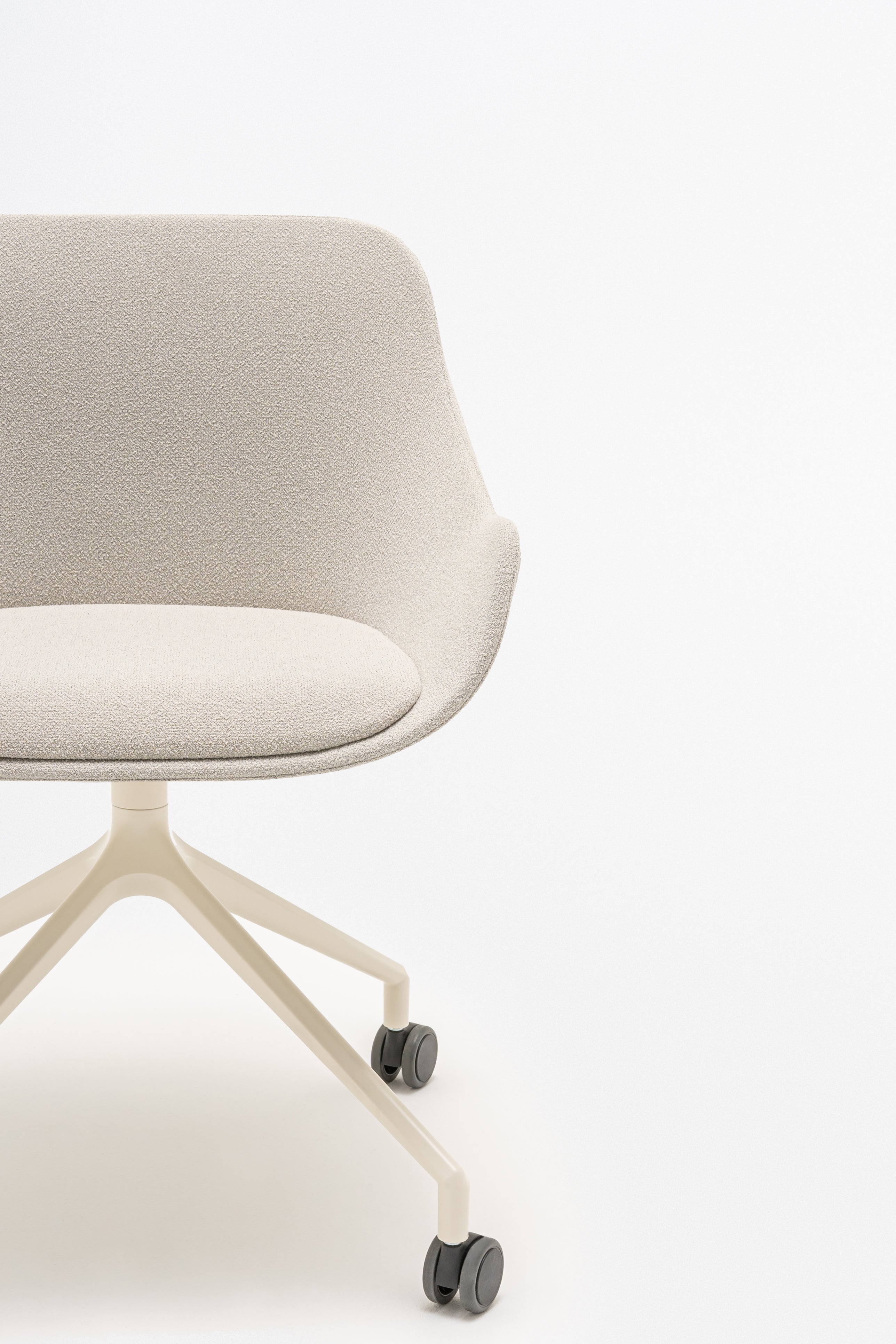 Krzesło obrotowe BALTIC CLASSIC podstawa aluminiowa z kółkami do powierzchni miękkiej