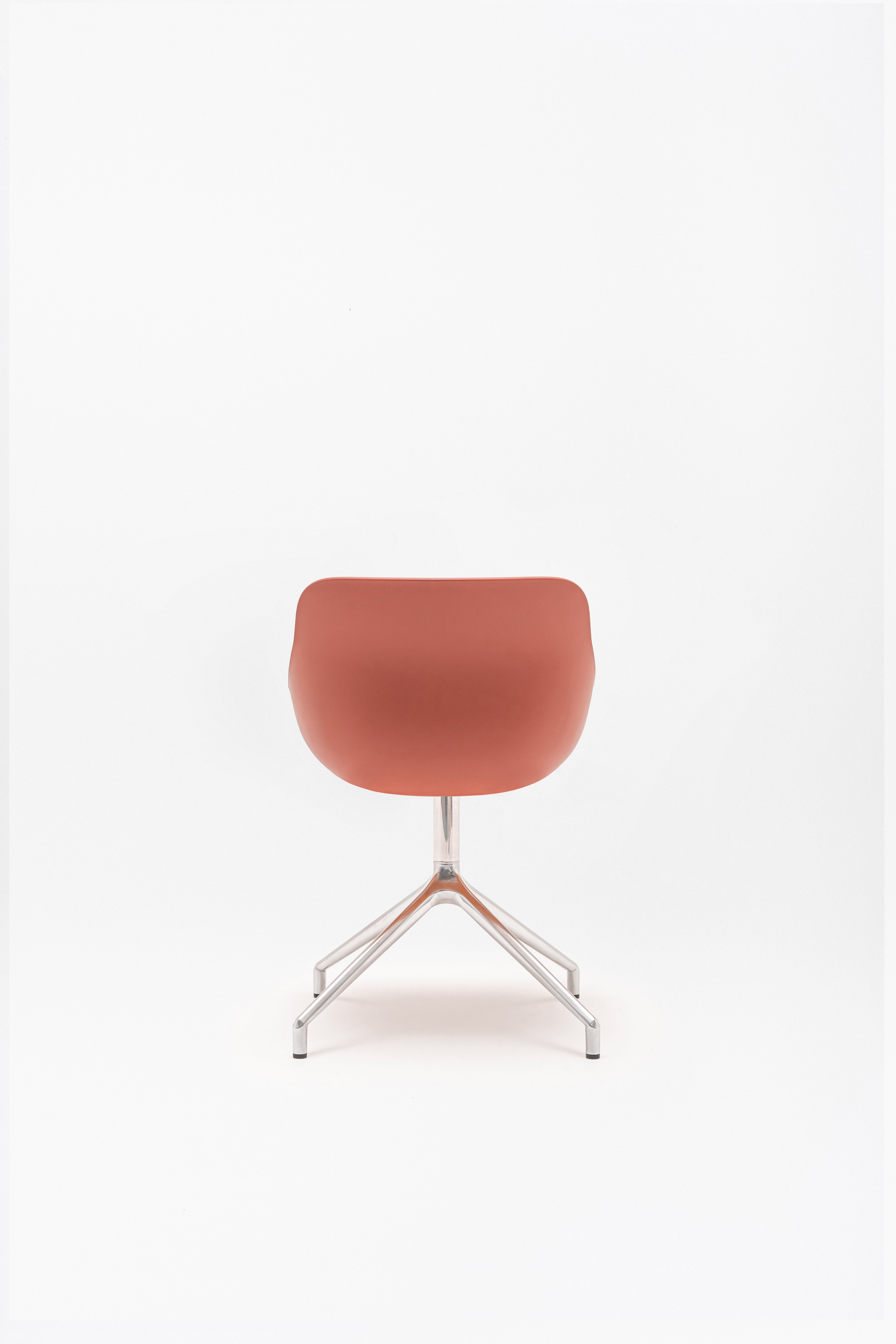 Otočné kreslo BALTIC BASIC leštené hliníkové