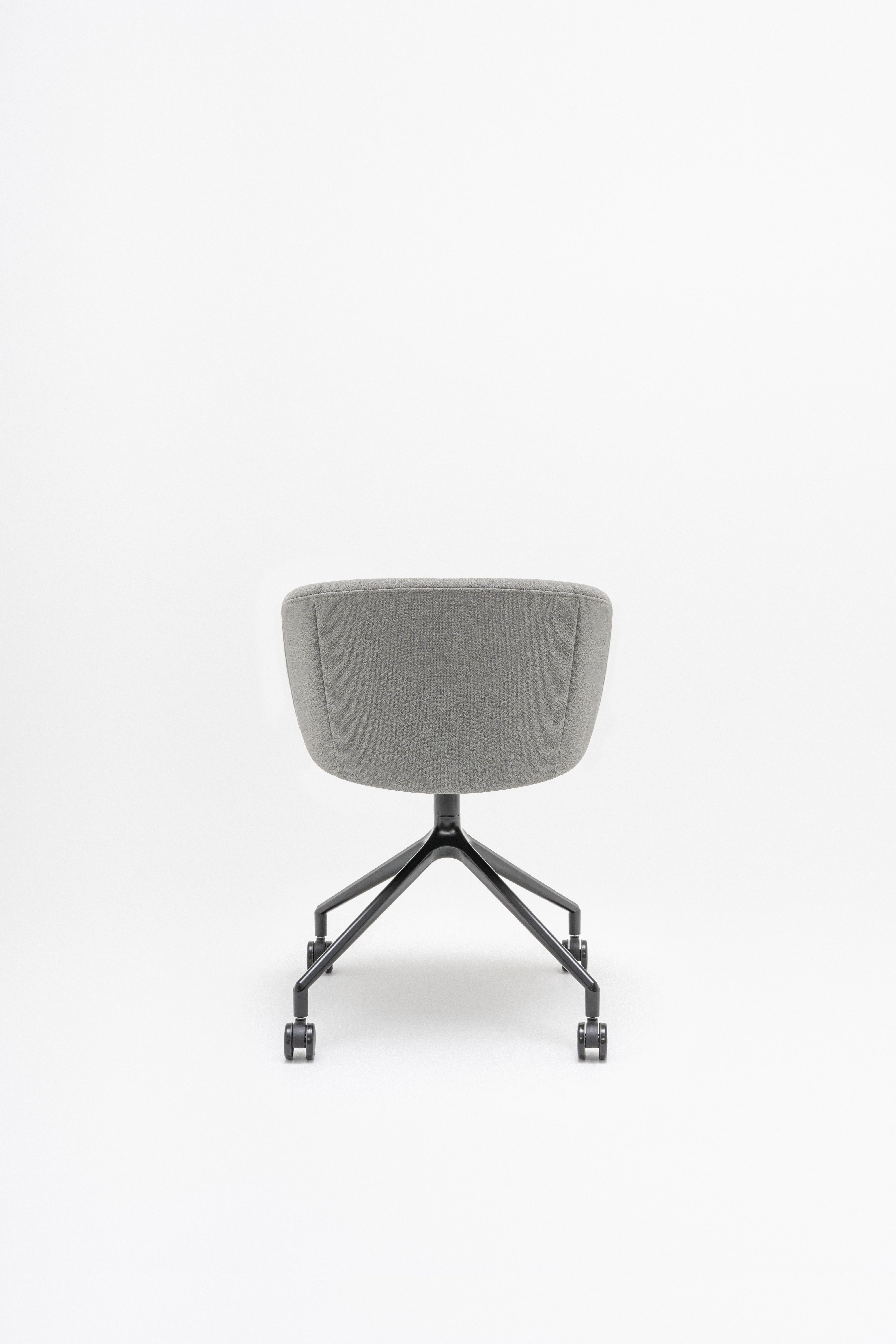 COLLAR METAL RIGHT CHAIR