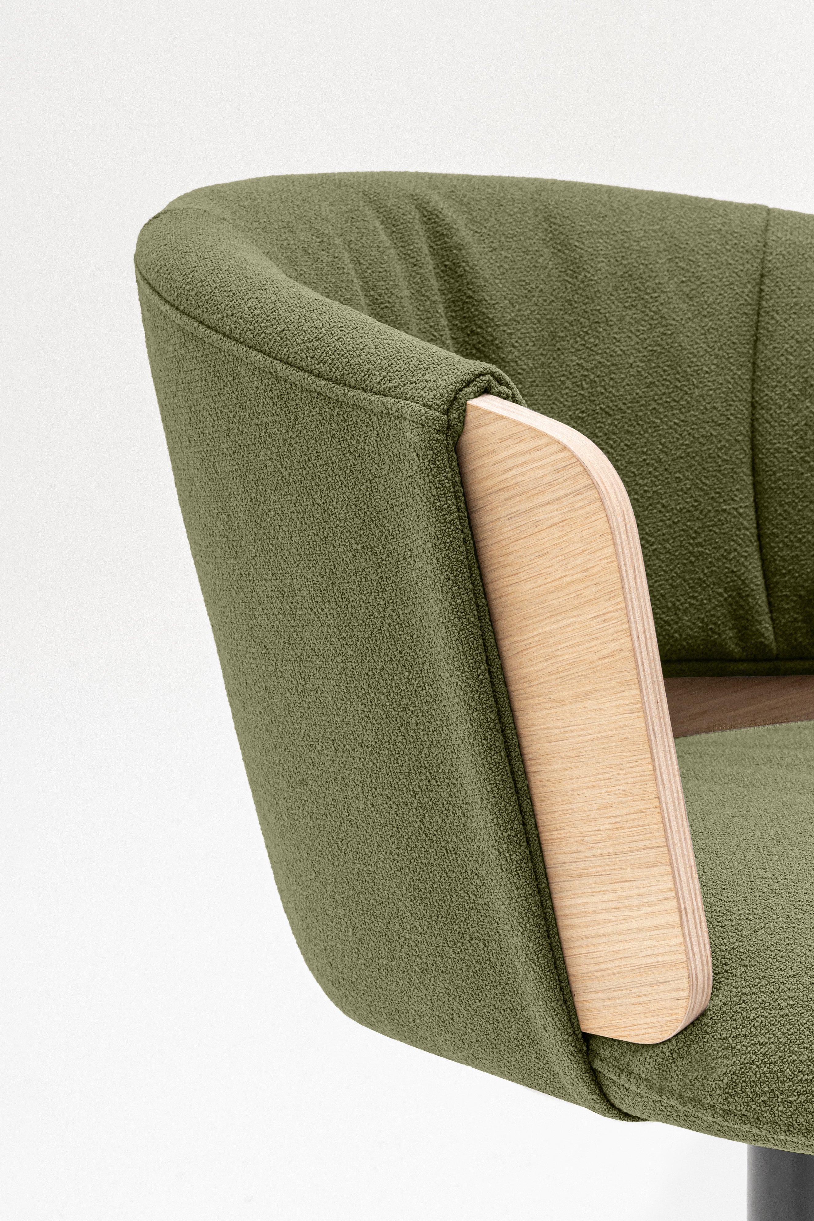 COLLAR METAL RIGHT CHAIR