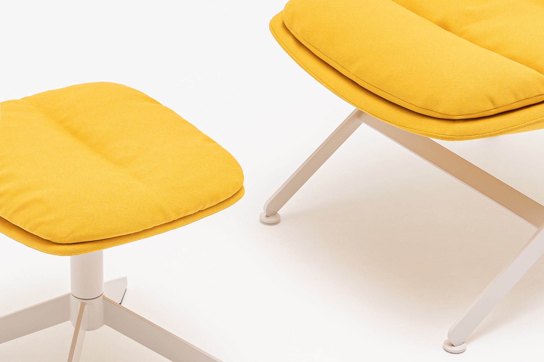 Fat frank footrest upholstered