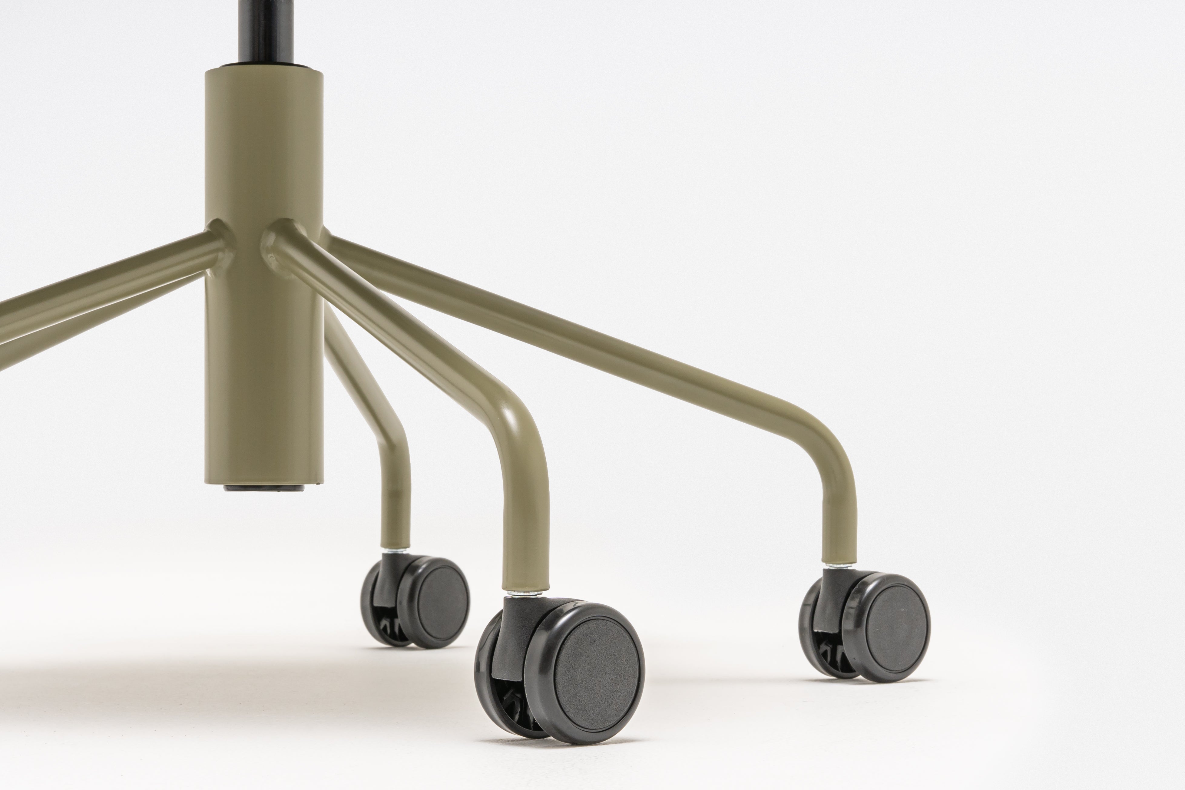 Kancelárske kreslo s nastaviteľným podstavcom NEW SCHOOL čalúnené s kolieskami na tvrdé povrchy