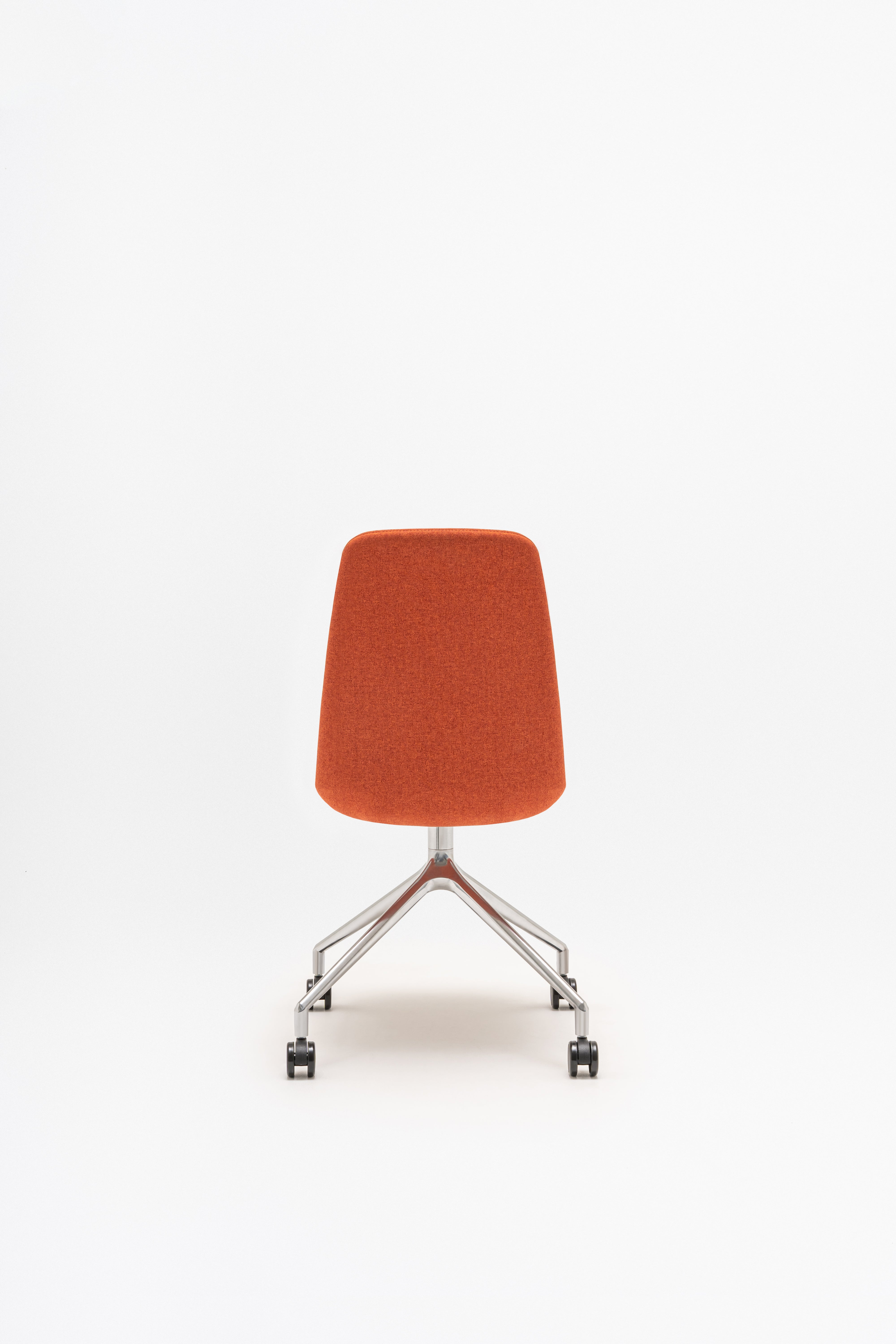 Otočné kreslo ULTI leštené hliníkové