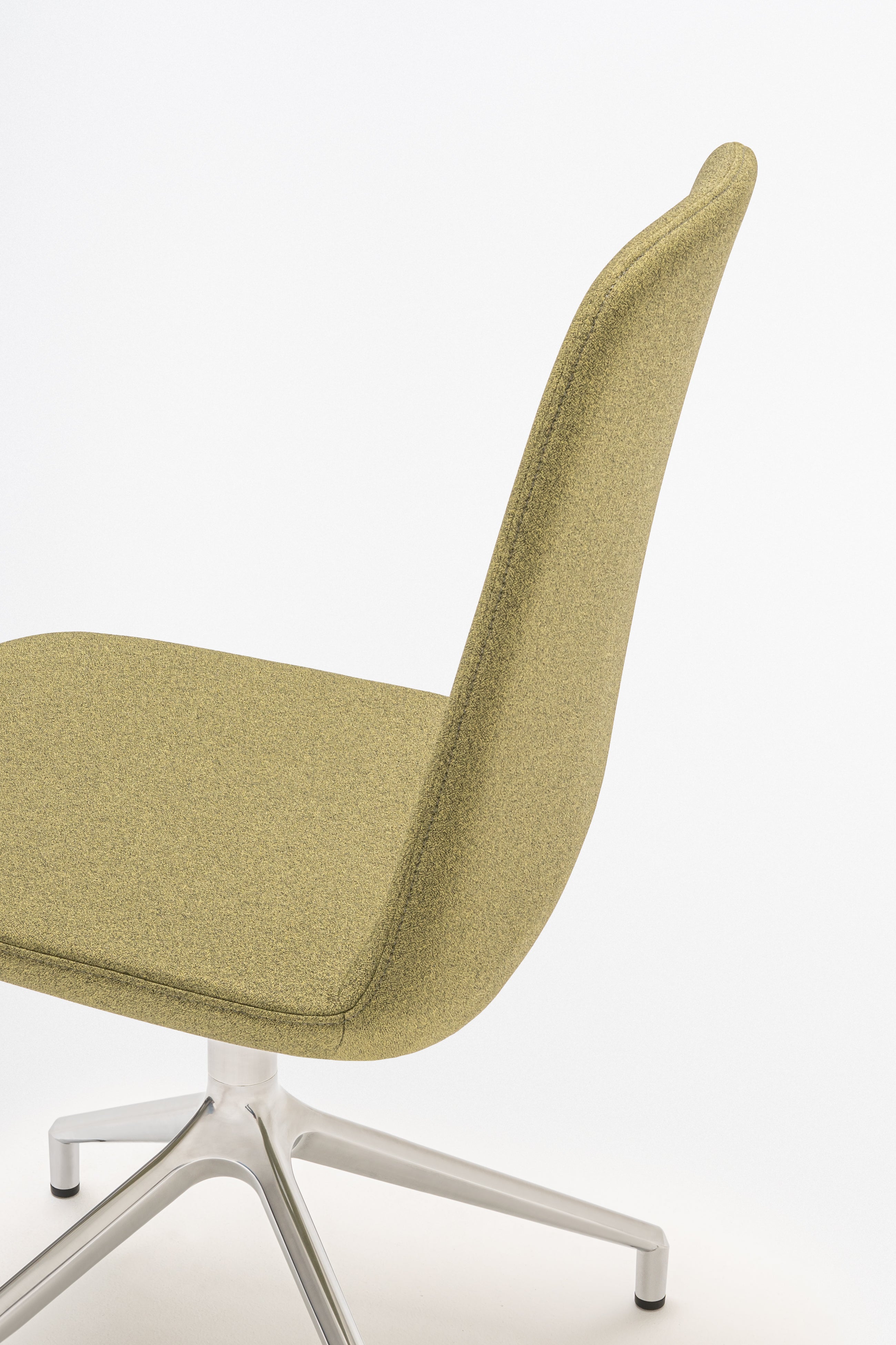 Otočné kreslo ULTI leštené hliníkové