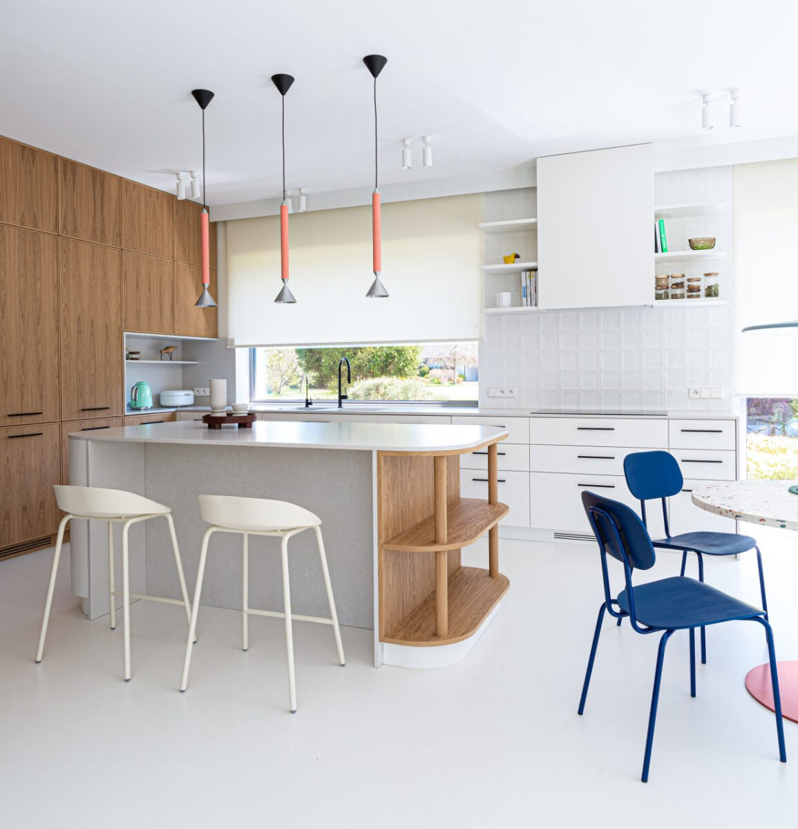 Stolička NOVÁ ŠKOLA olivová základňa