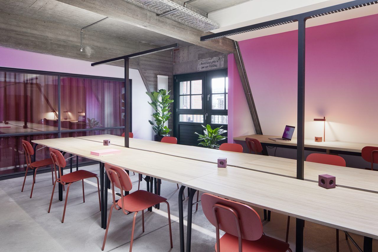 Stolička NOVÁ ŠKOLA tmavosivý podstavec