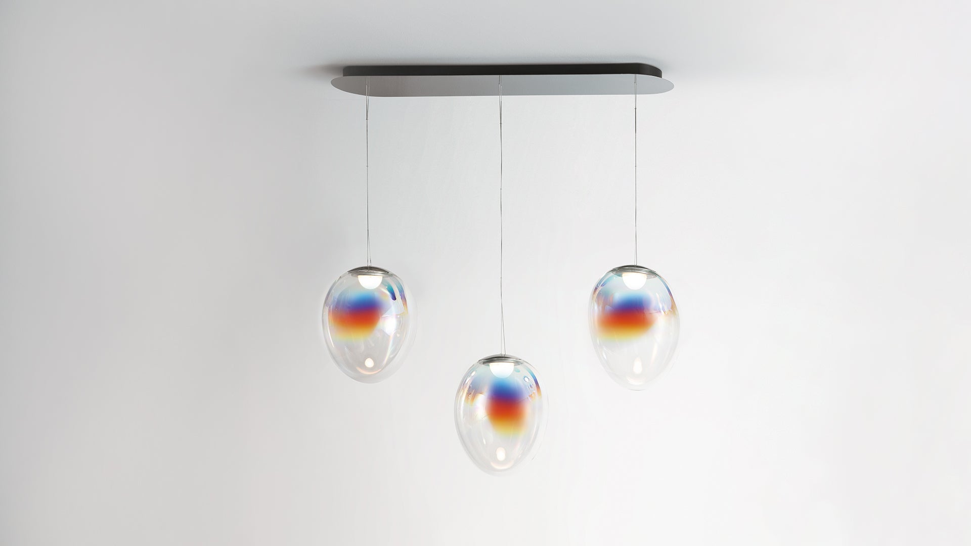 STELLAR NEBULA CLUSTER LINEAR pendant lamp with iridescent blown glass