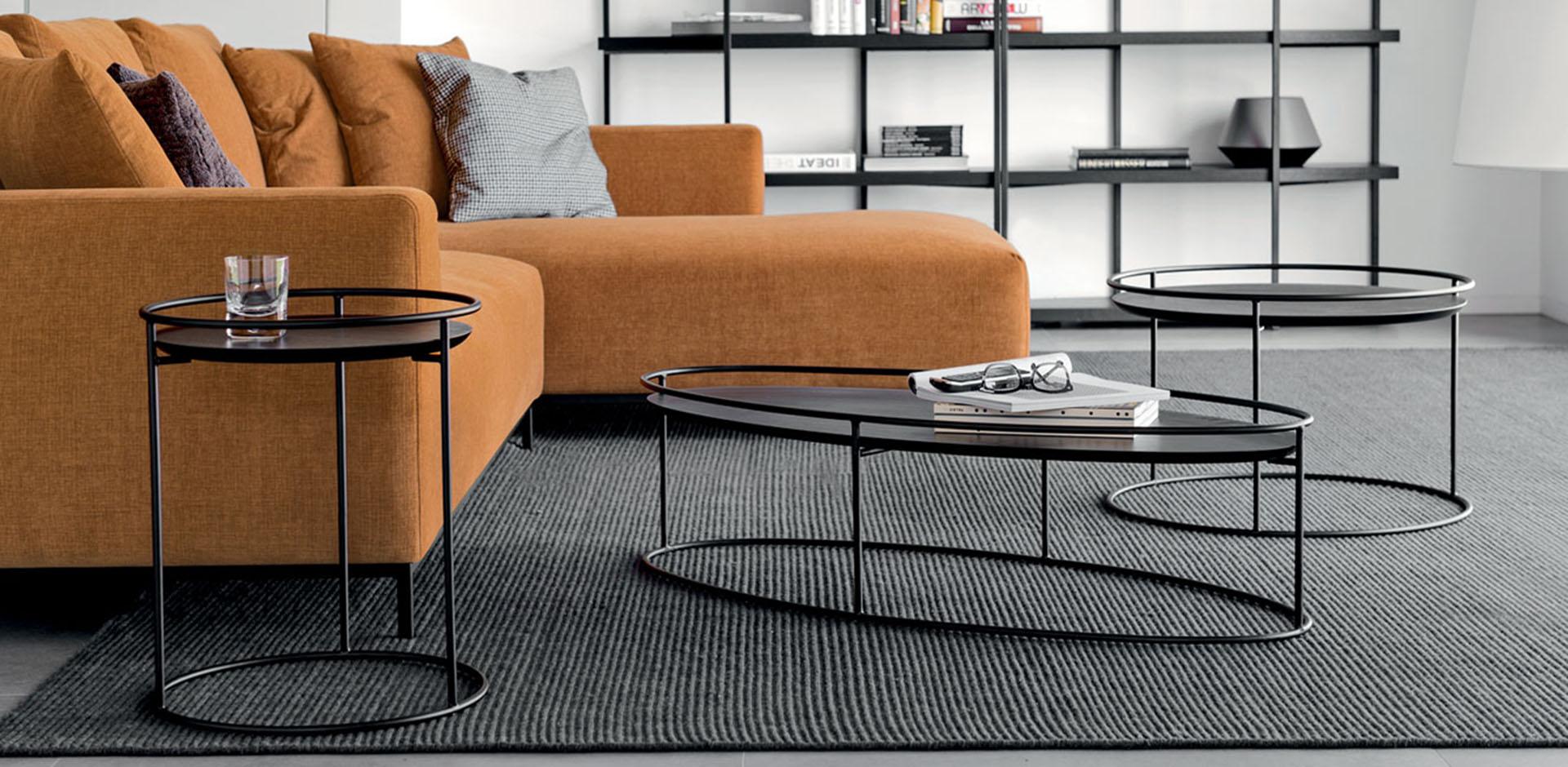 Stolik kawowy ATOLLO czarna podstawa Calligaris    Eye on Design