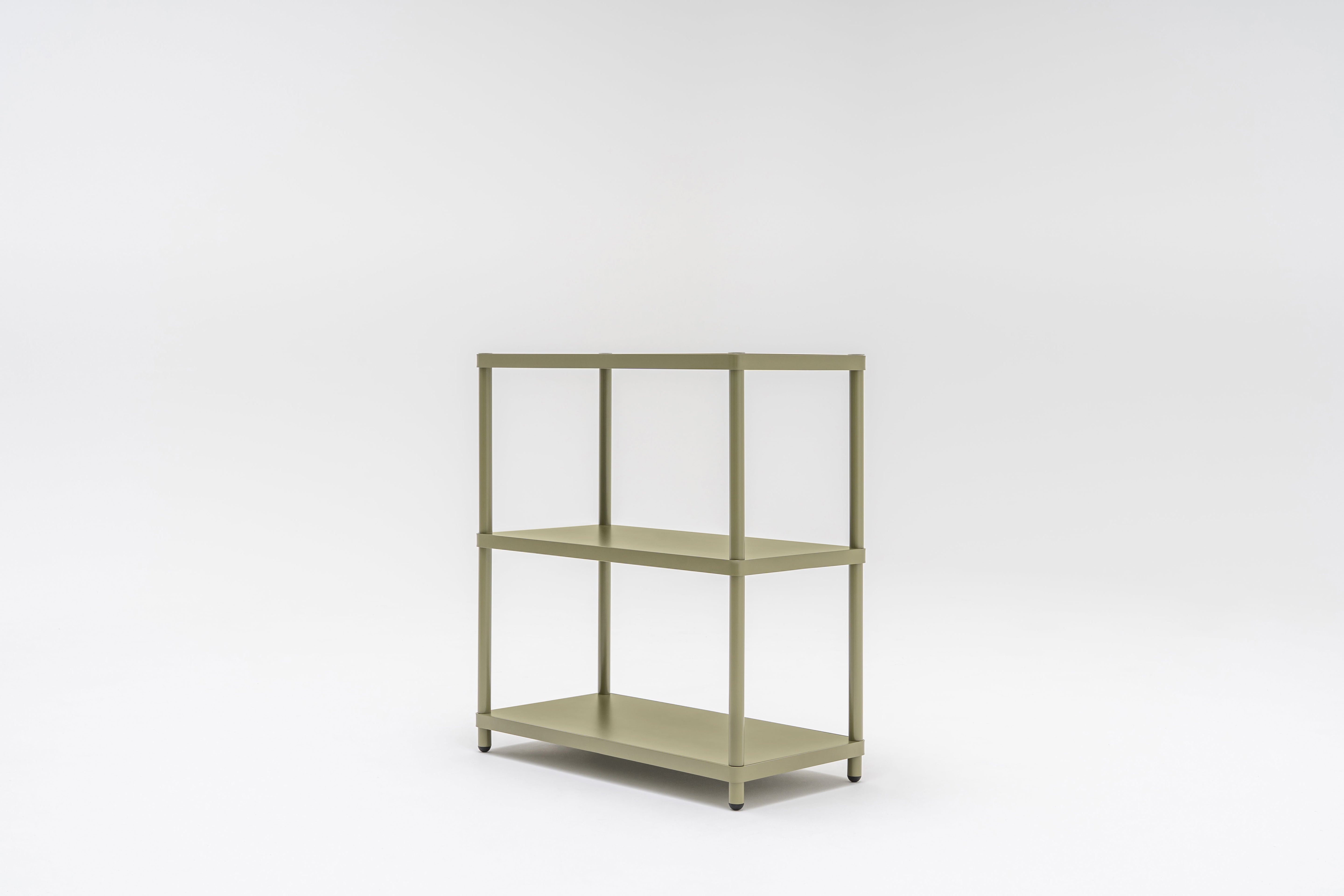 Single stilt metal shelf