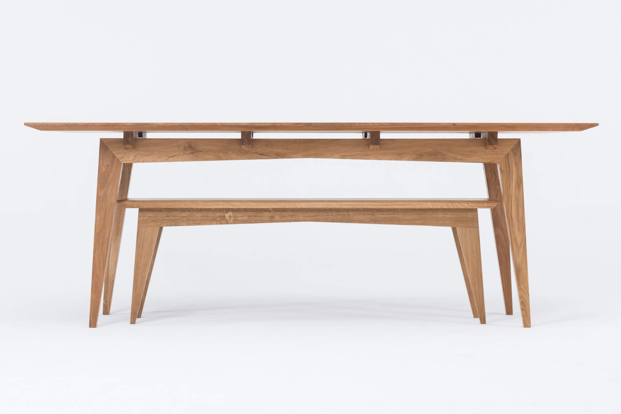 TAMAZA Oak Table